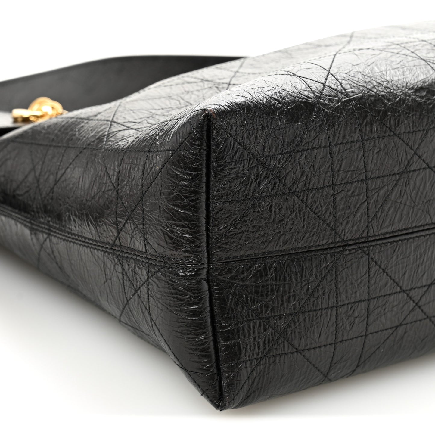 Crinkled Calfskin Macrocannage Large Voyage Bag Black