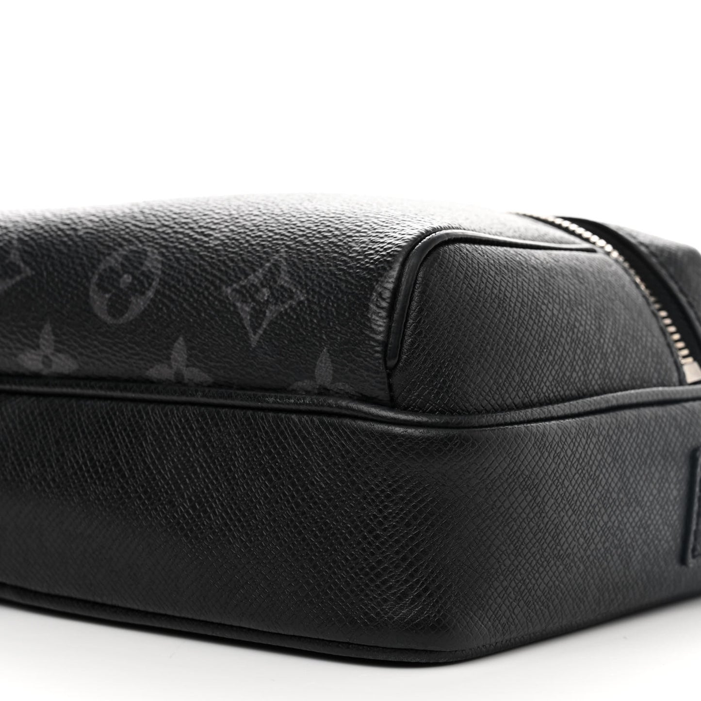 Taiga Monogram Eclipse Outdoor Messenger Black