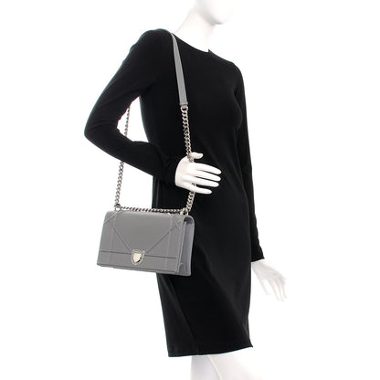 Christian Dior Grained Calfskin Medium Diorama Flap Bag Gris 2 of 8
