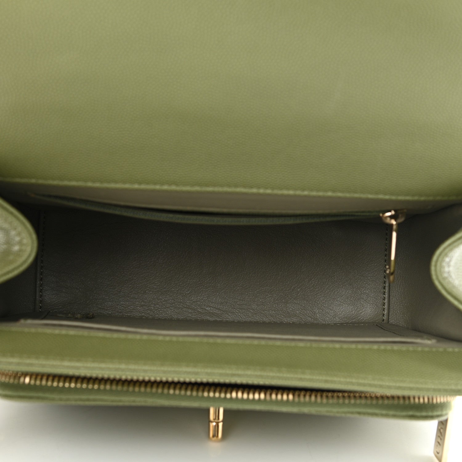 Chanel Caviar Quilted Medium Business Affinity Flap Green 4 of 9