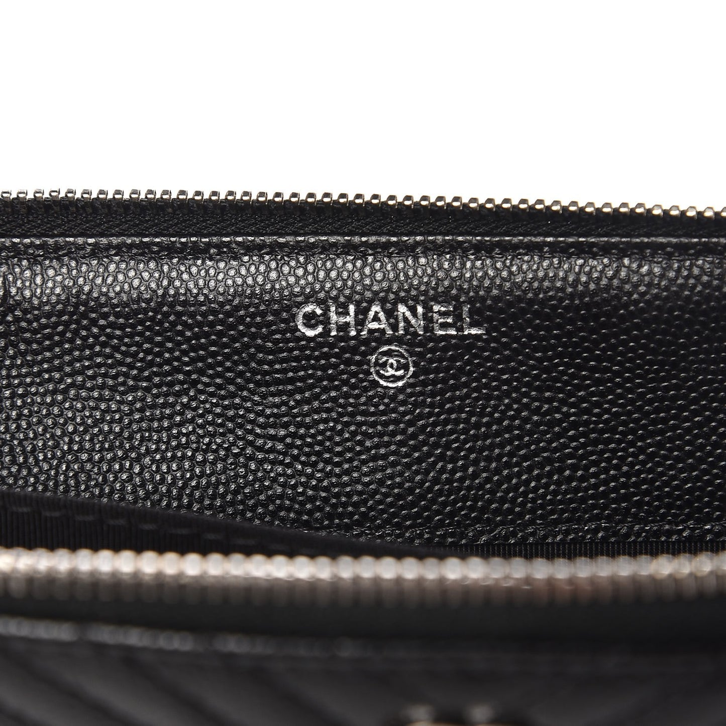 Caviar Chevron Quilted Large Zipped Clutch Black