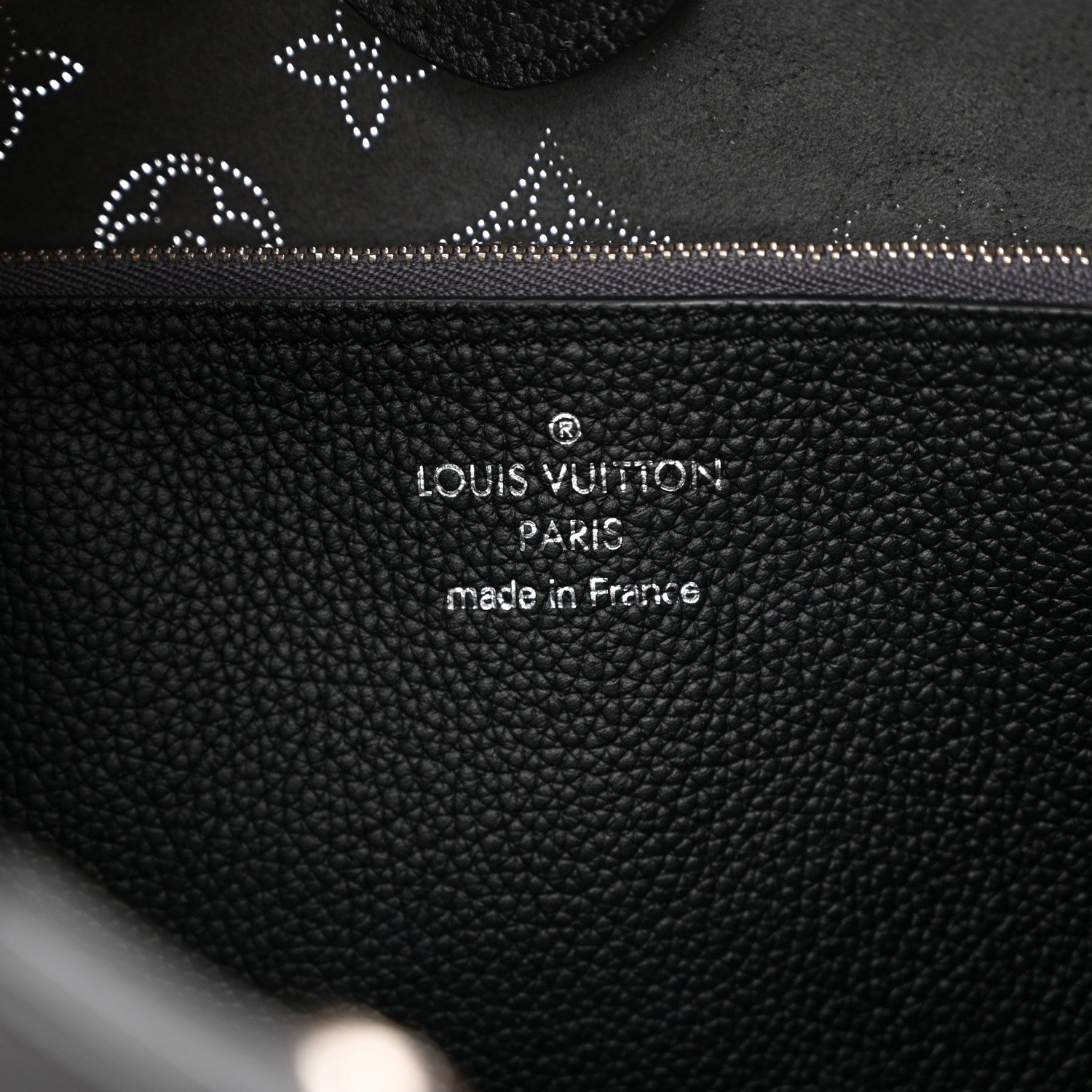Louis Vuitton Mahina Carmel Hobo Black 6 of 11