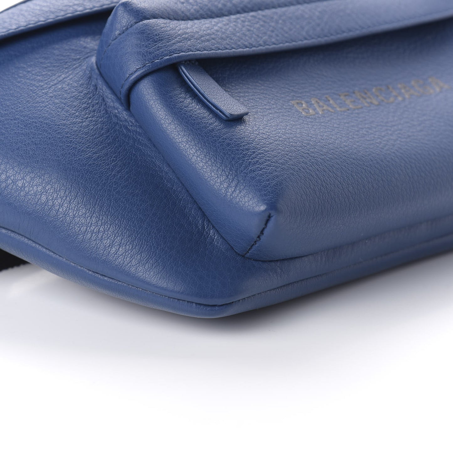 Smooth Calfskin Logo Large Everyday Beltpack Peacock Blue Black