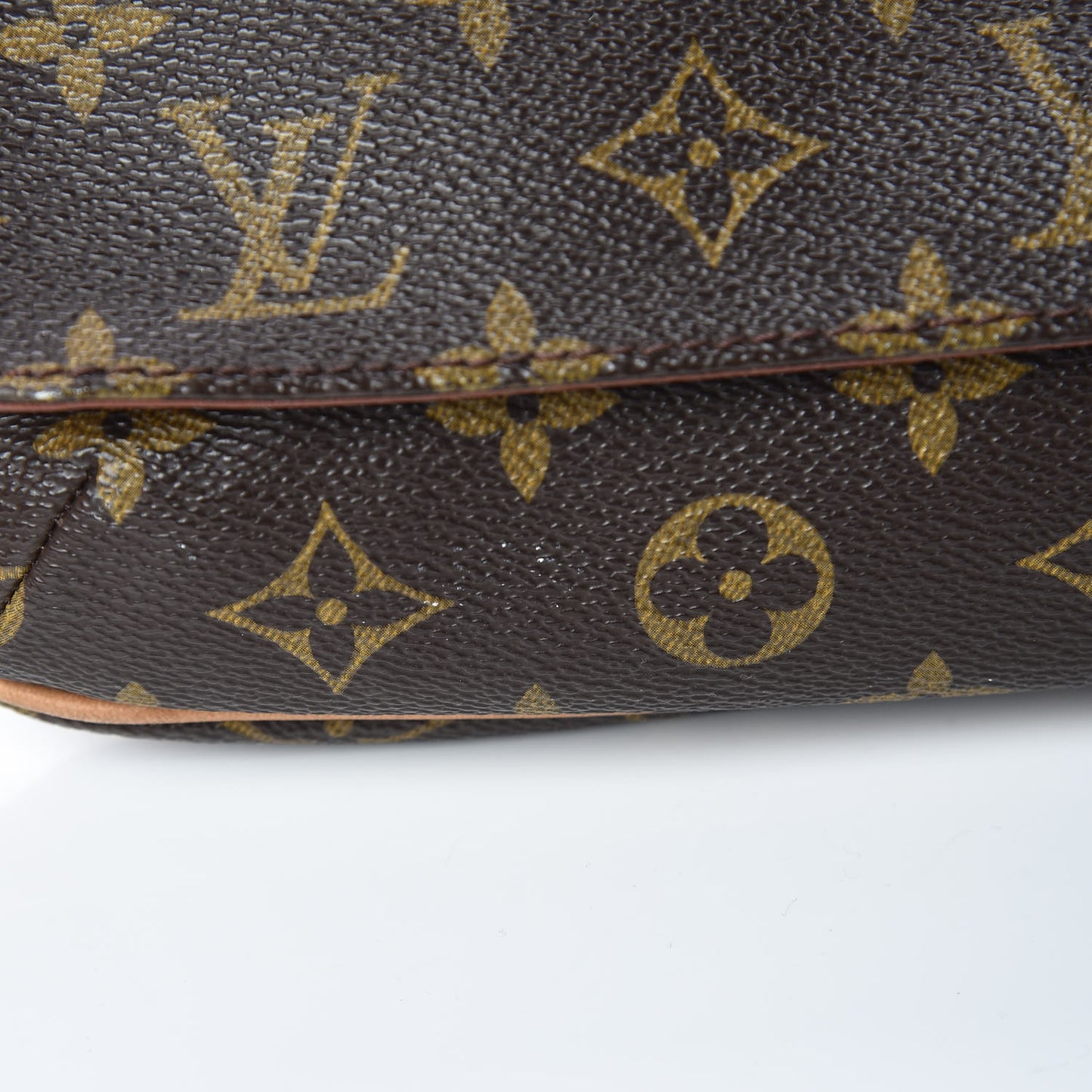 Monogram Musette Tango