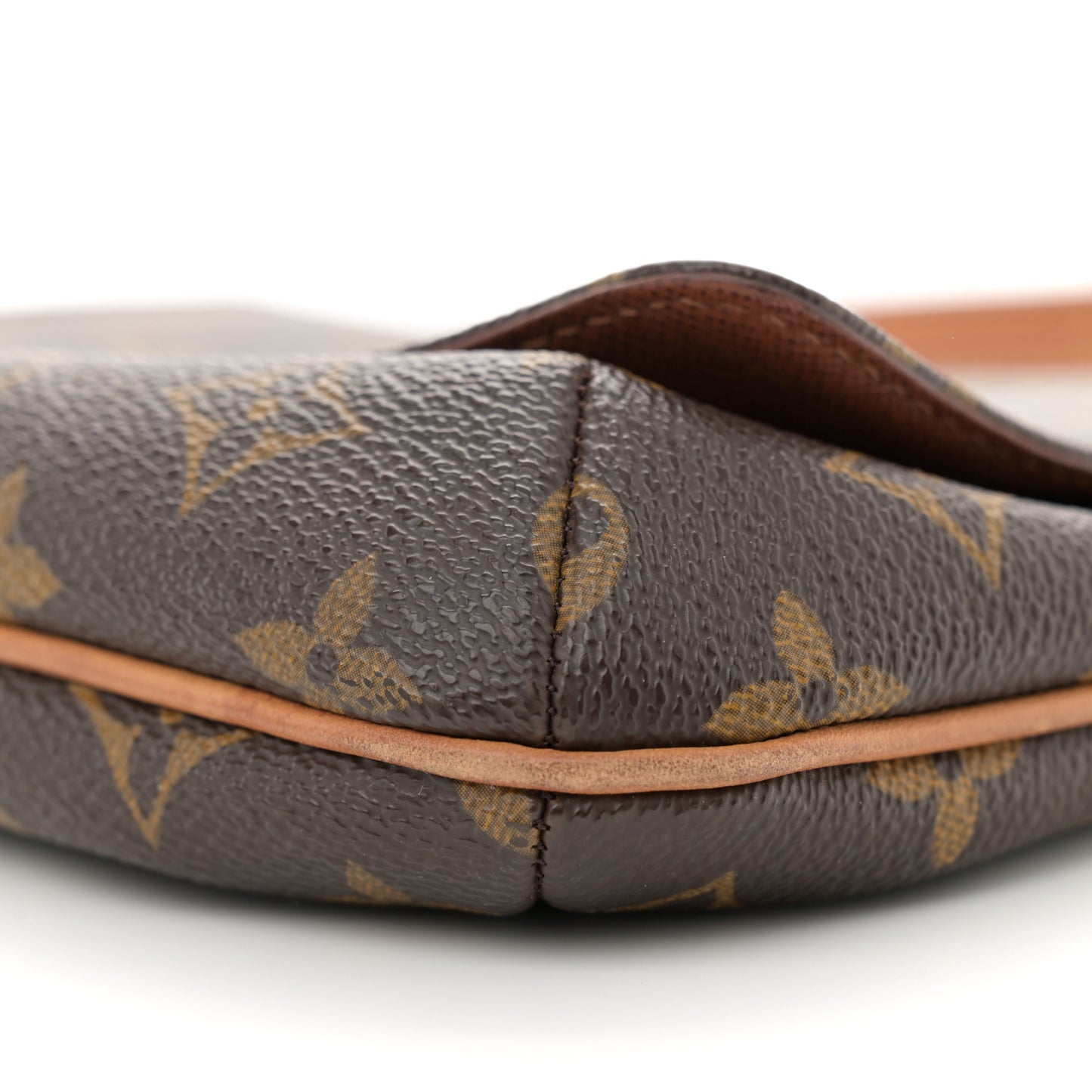 Monogram Musette Tango