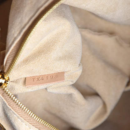 Louis Vuitton Monogram Artsy MM 7 of 9