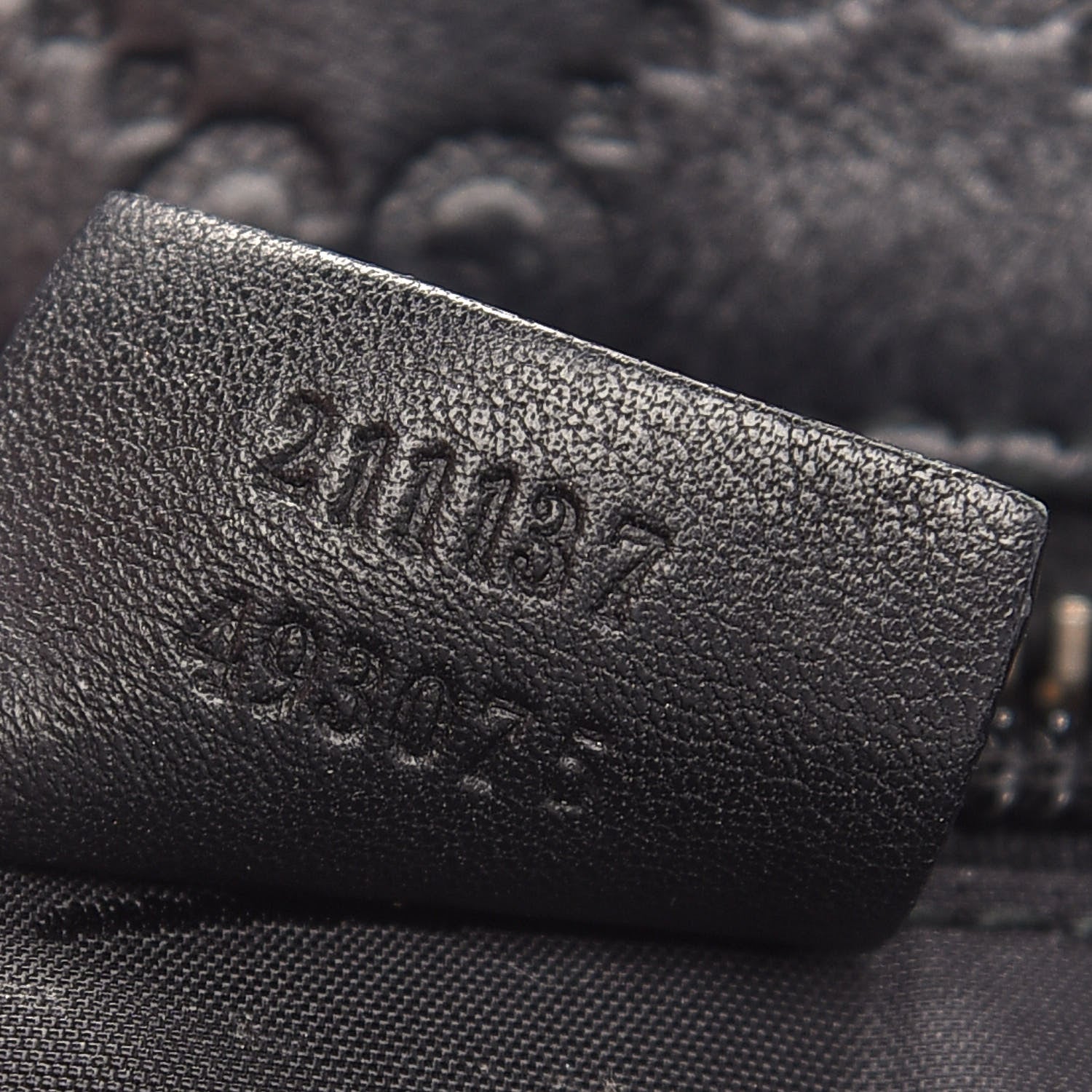 Gucci Guccissima Medium Zippered Shopping Tote Black 6 of 9