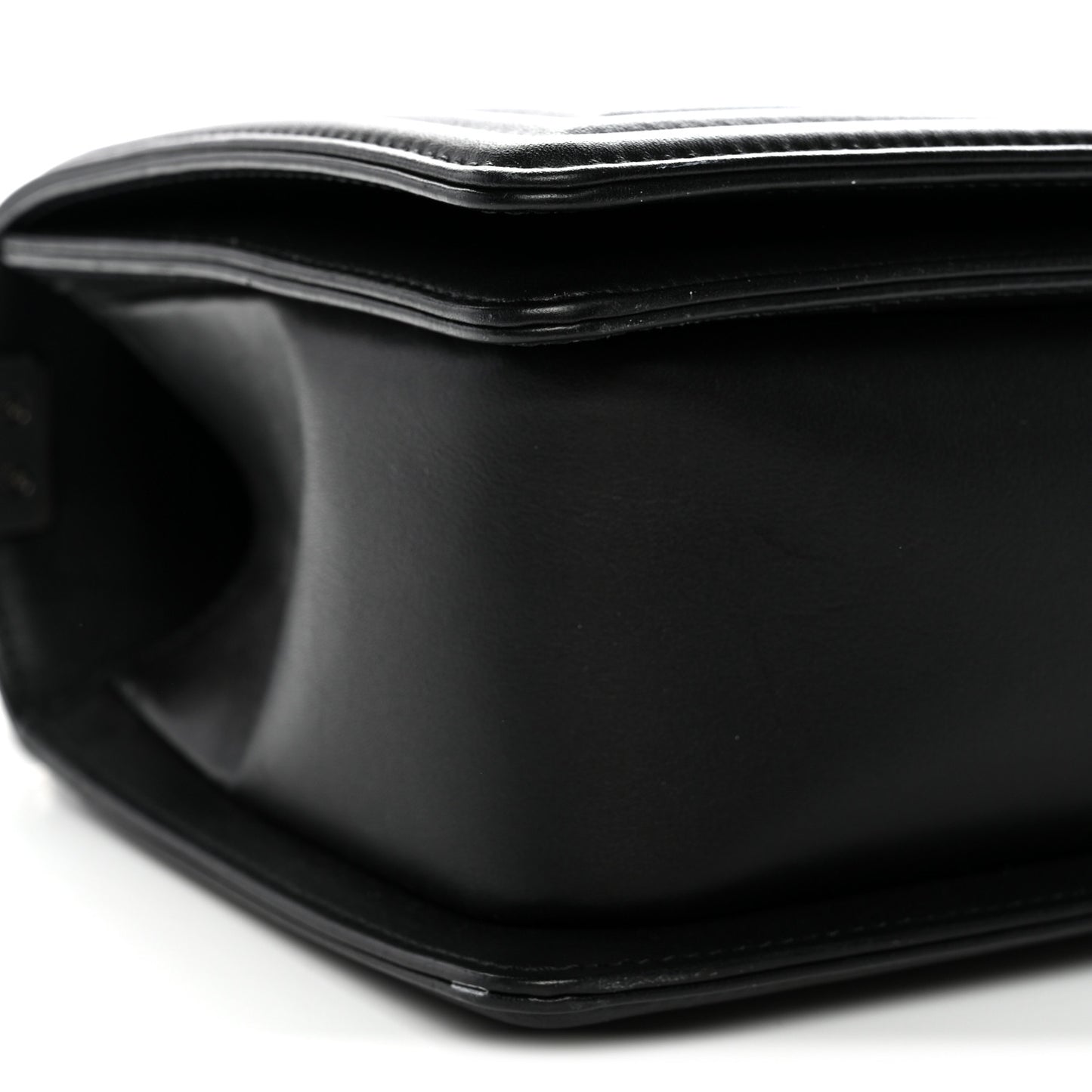 Calfskin Chevron Quilted Medium Boy Flap Black