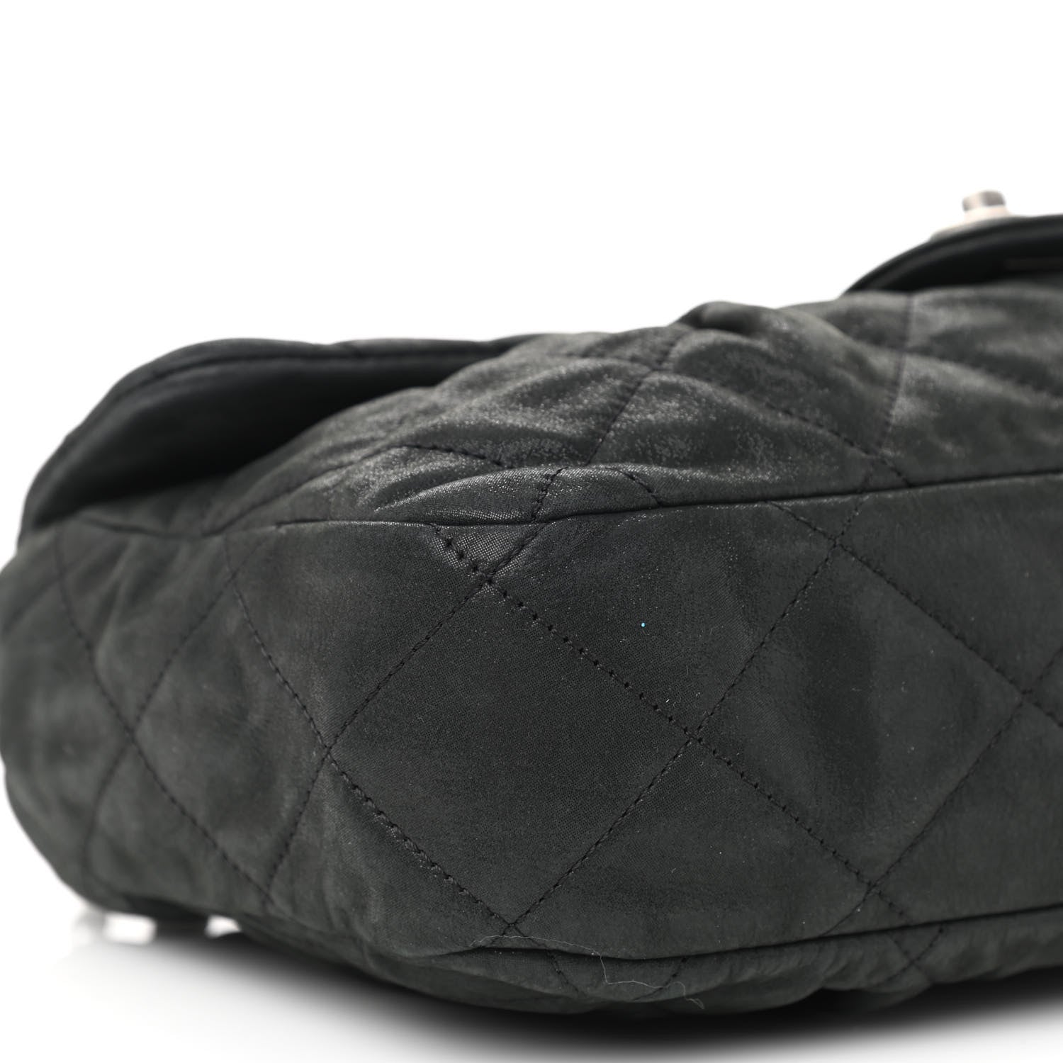 Chanel Iridescent Calfskin Large Chic Quilt Flap Black 9 of 11