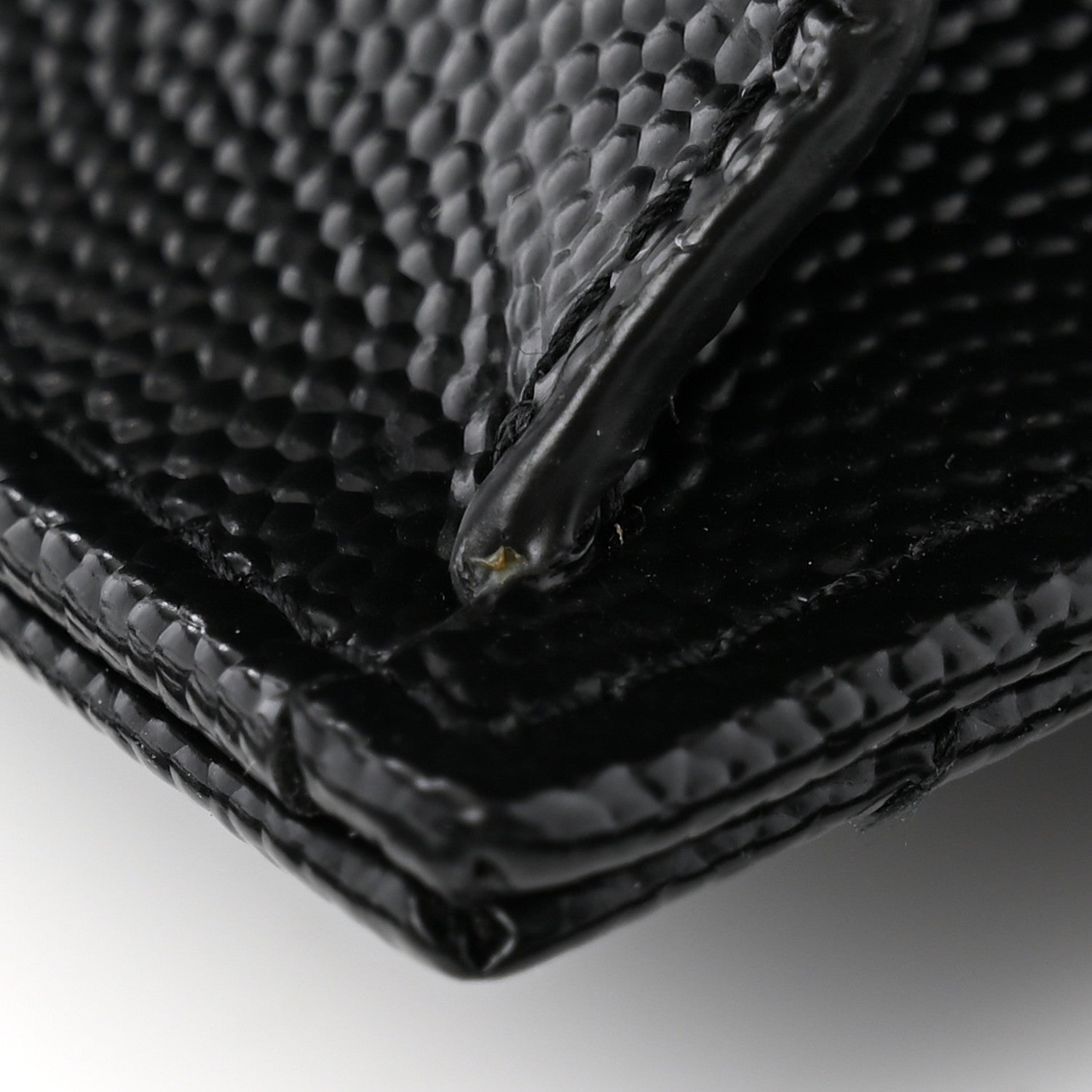 Saint Laurent Grain De Poudre Matelasse Chevron Monogram Monochrome Envelope Chain Wallet Black 13 of 14
