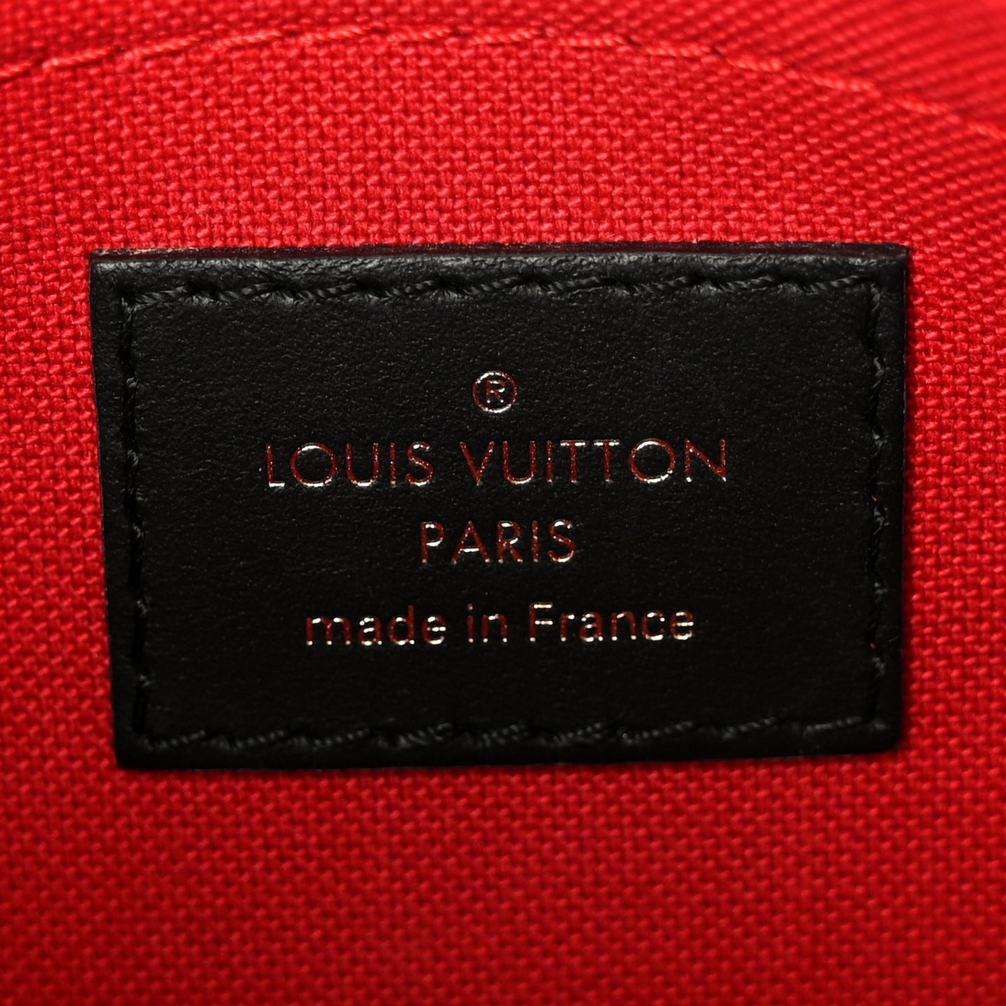 Reverse Monogram Giant OnTheGo East West Chain