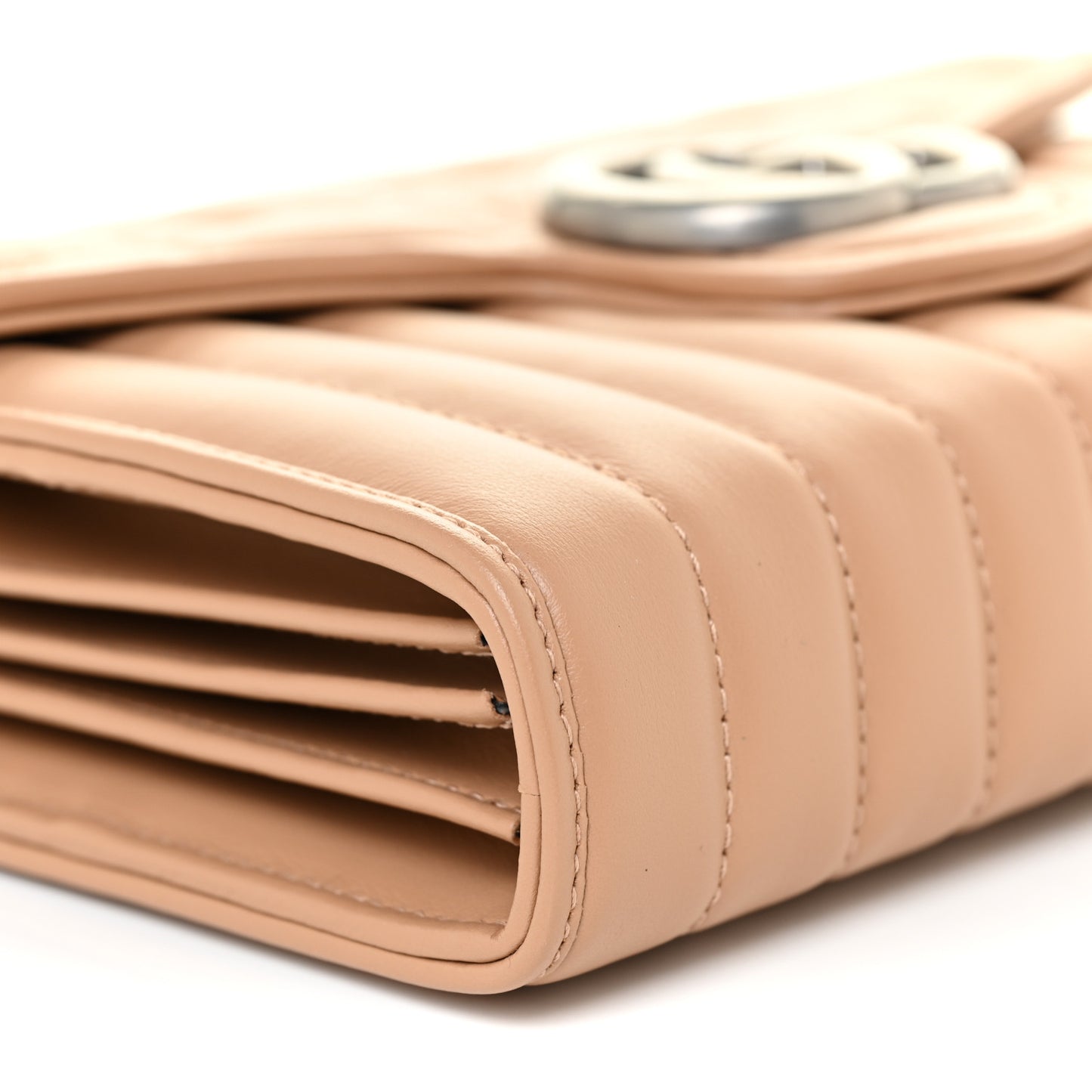 Calfskin Matelasse Aria GG Marmont Chain Wallet Camelia
