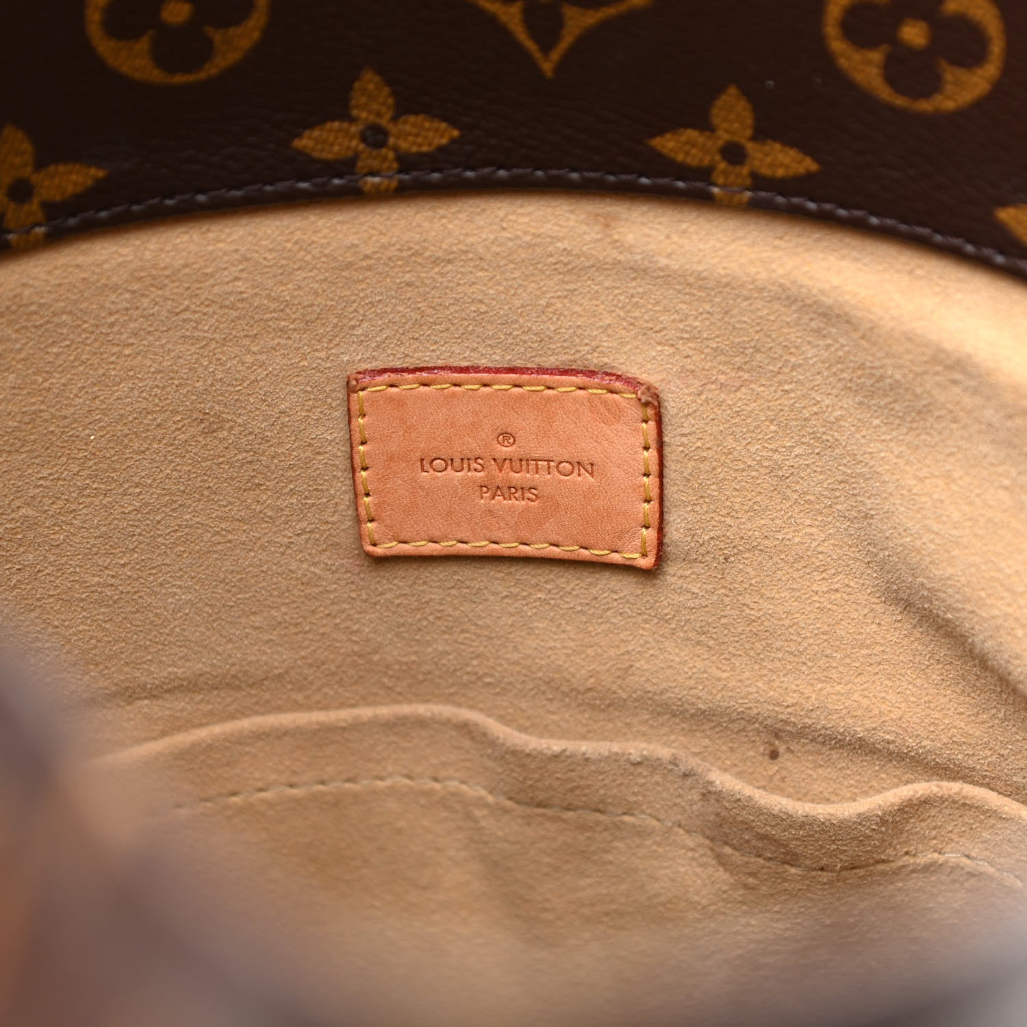 Louis Vuitton Monogram Artsy MM 6 of 13