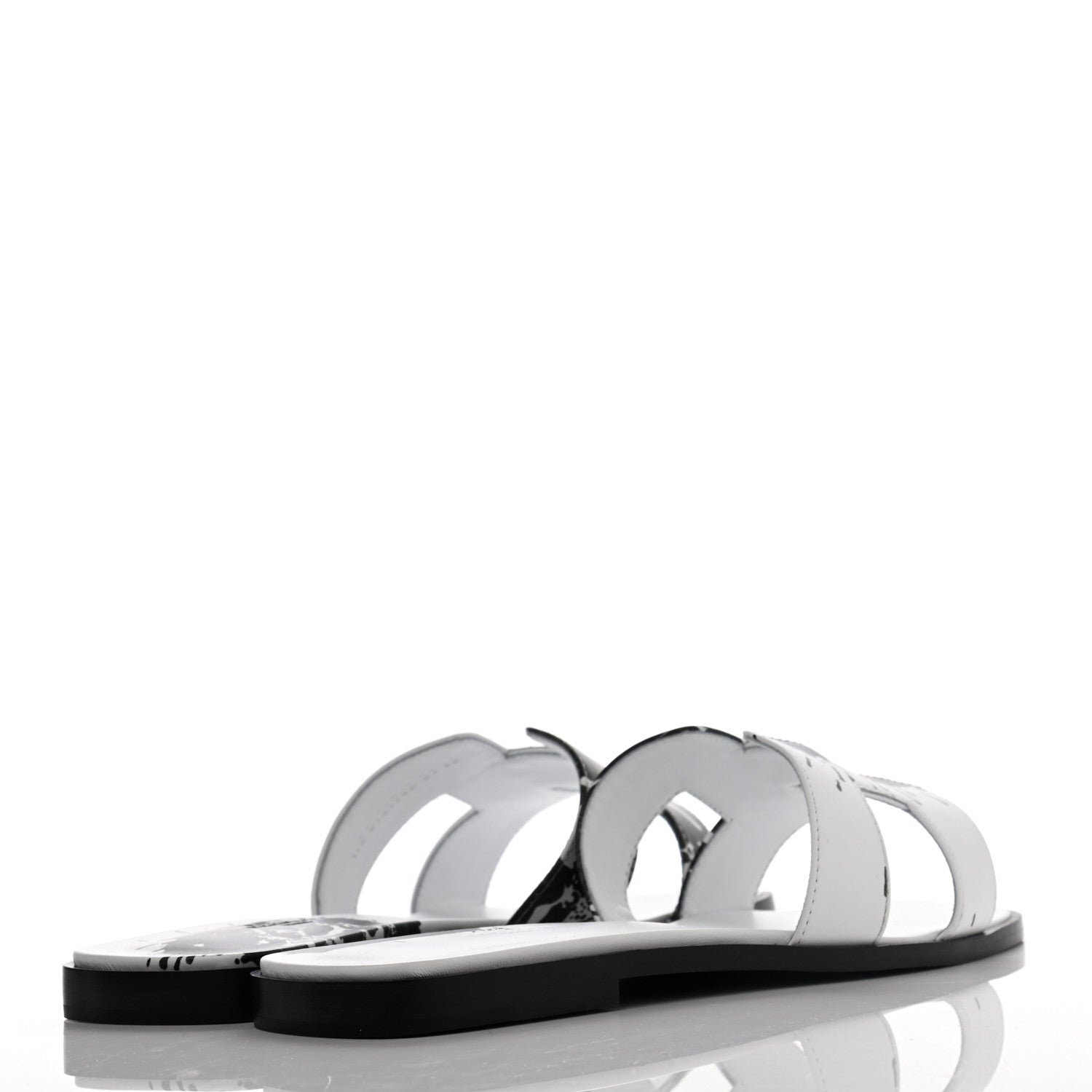 Hermes Calfskin Peinture Fraiche Oran Sandals 40 White Black 4 of 8