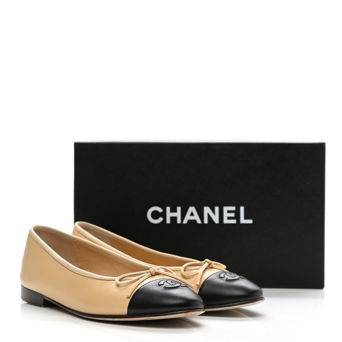 Lambskin Cap Toe CC Ballerina Flats 38 Beige Black