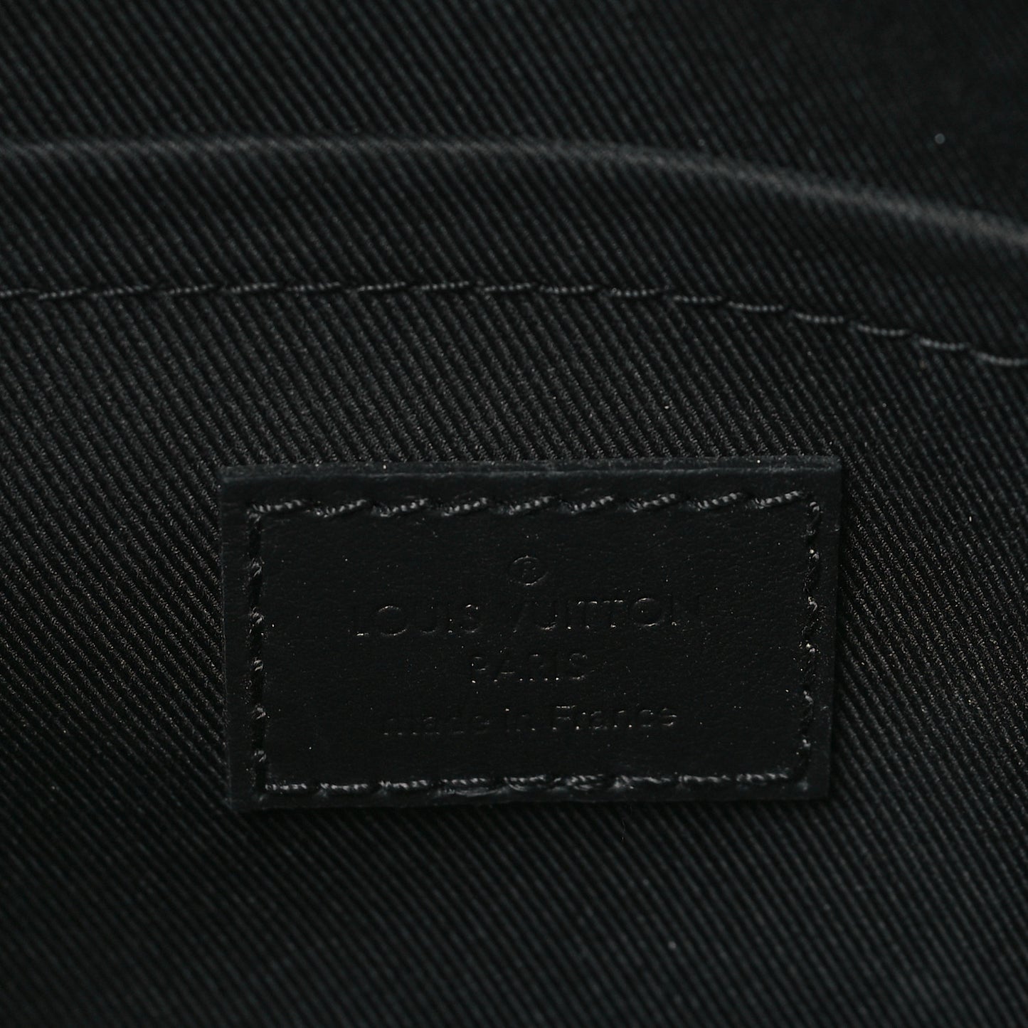 Taurillon Monogram S Lock Messenger Black