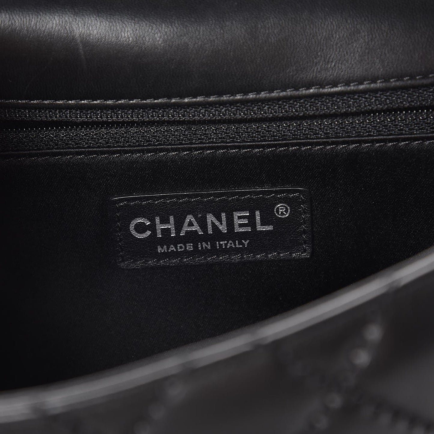 Lambskin Quilted Medium Easy Carry Flap Black