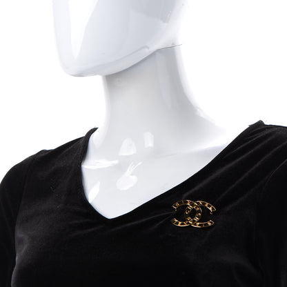 Chanel Metal Paris Button CC Large Brooch Gold 2 of 5