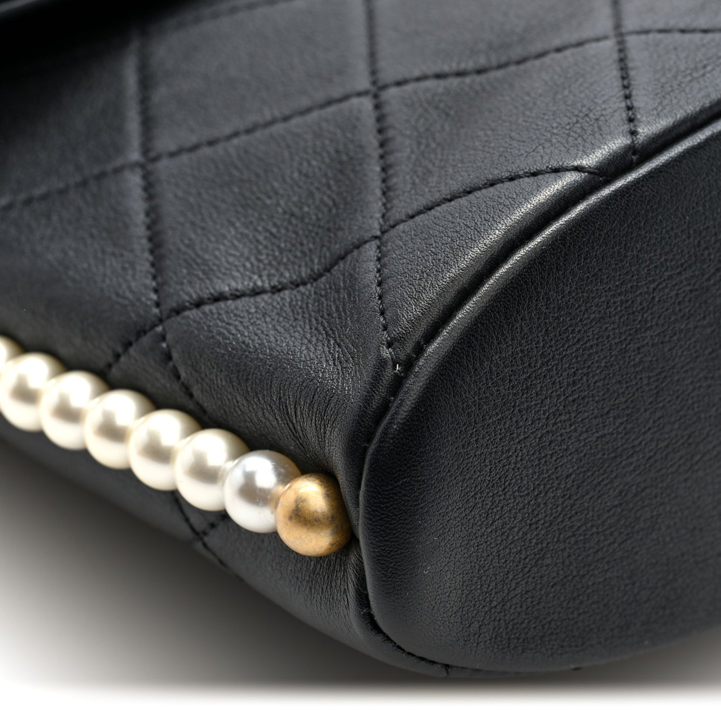Calfskin Quilted Pearl Small About Pearls Hobo Bag Black