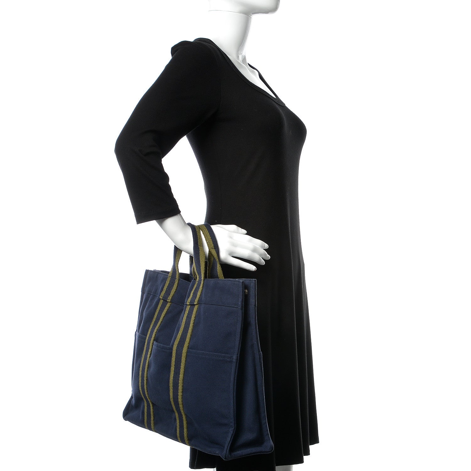 Hermes Canvas Fourre Tout MM Navy 2 of 17