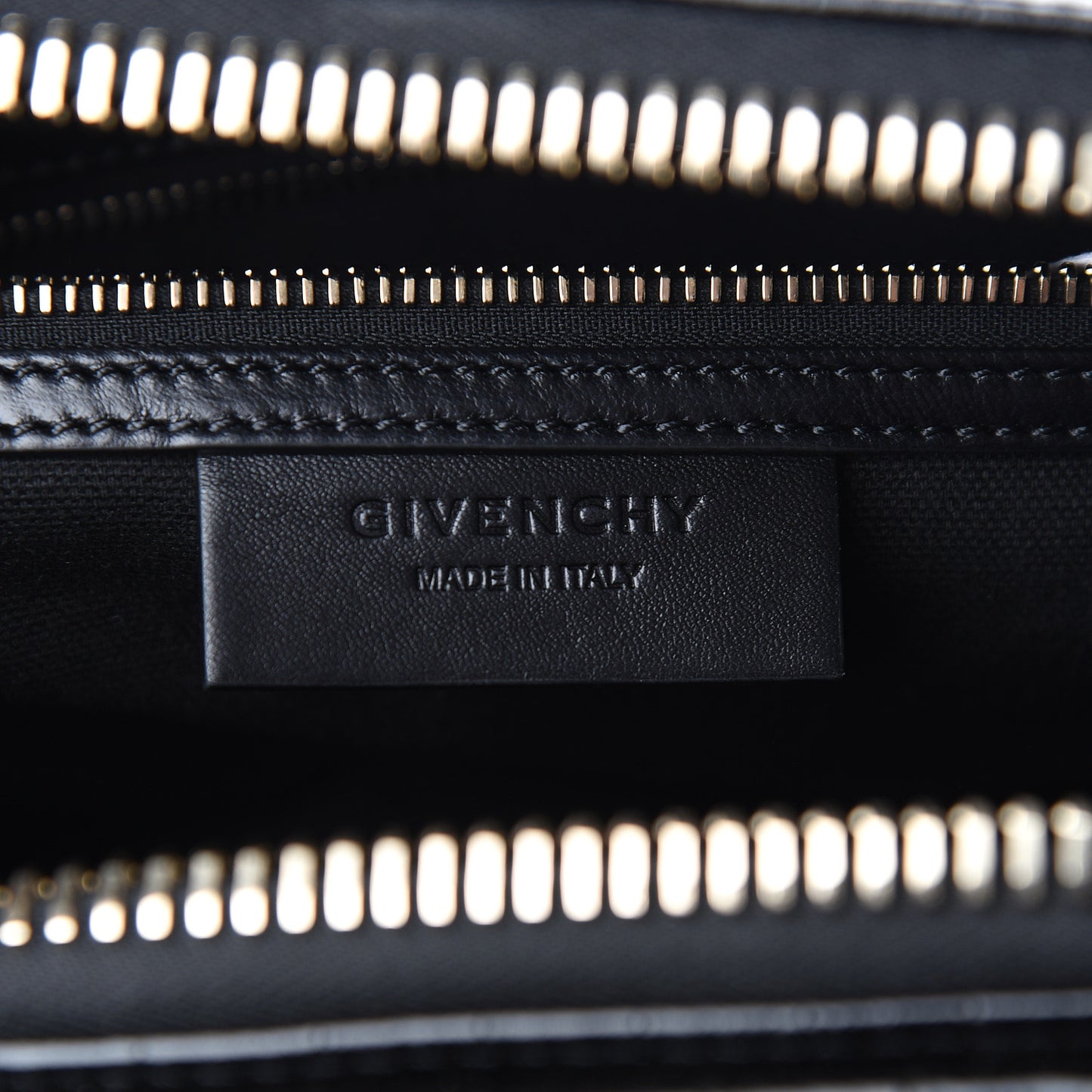 Calfskin Crocodile Embossed Small Antigona Black
