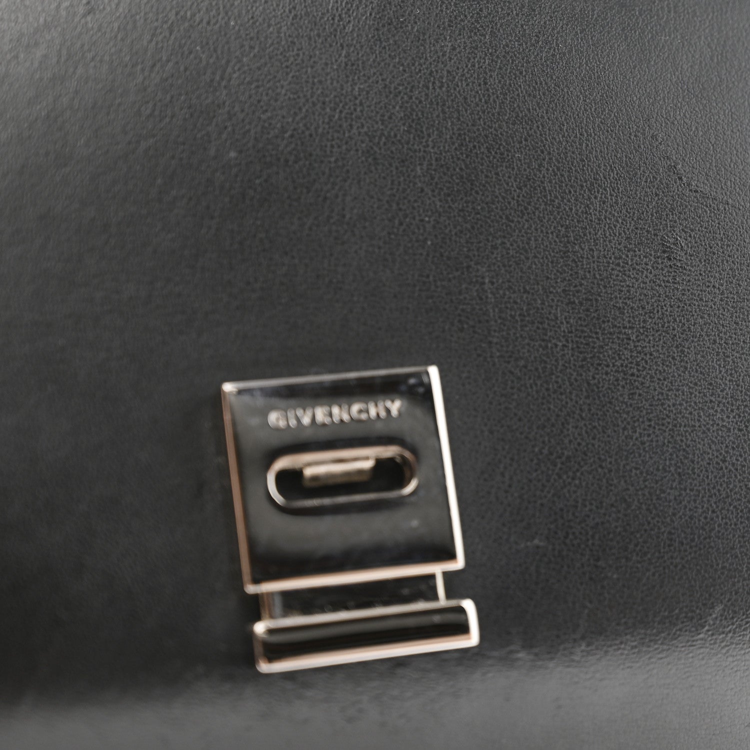 GIVENCHY☆パンドラ Givenchy Sugar Goatskin Mini Chain Pandora Hot Pink Leather