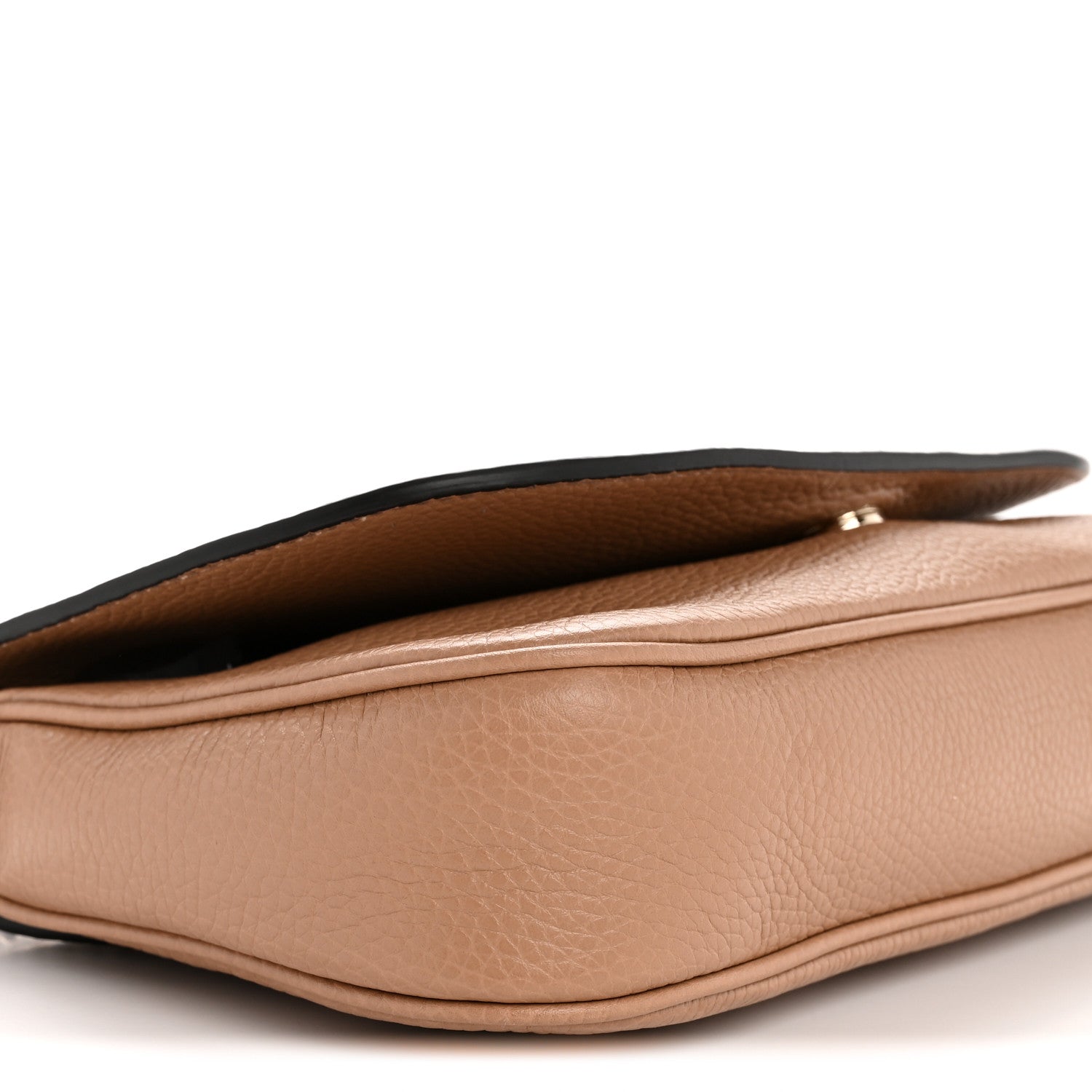 Gucci Pebbled Calfskin Medium Soho Flap Crossbody Camelia 9 of 11