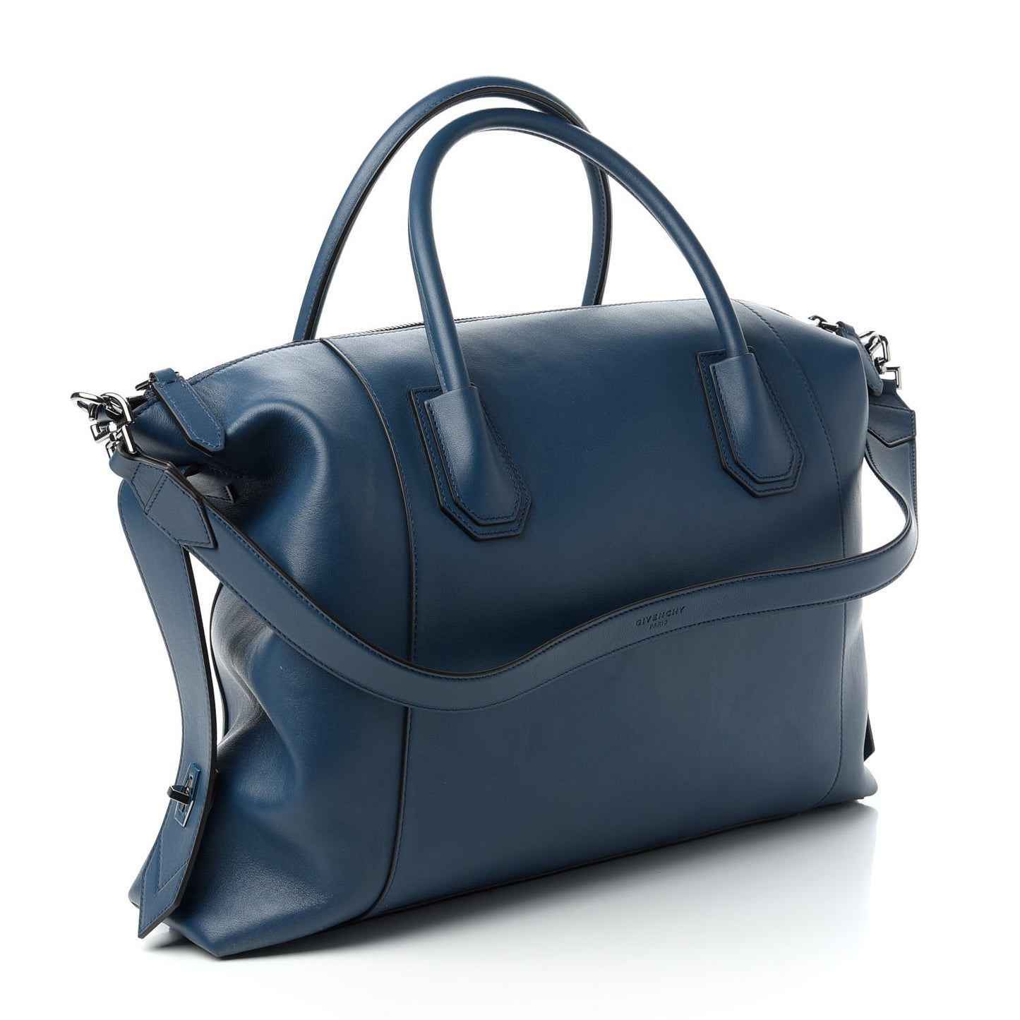 Smooth Calfskin Medium Soft Antigona Midnight