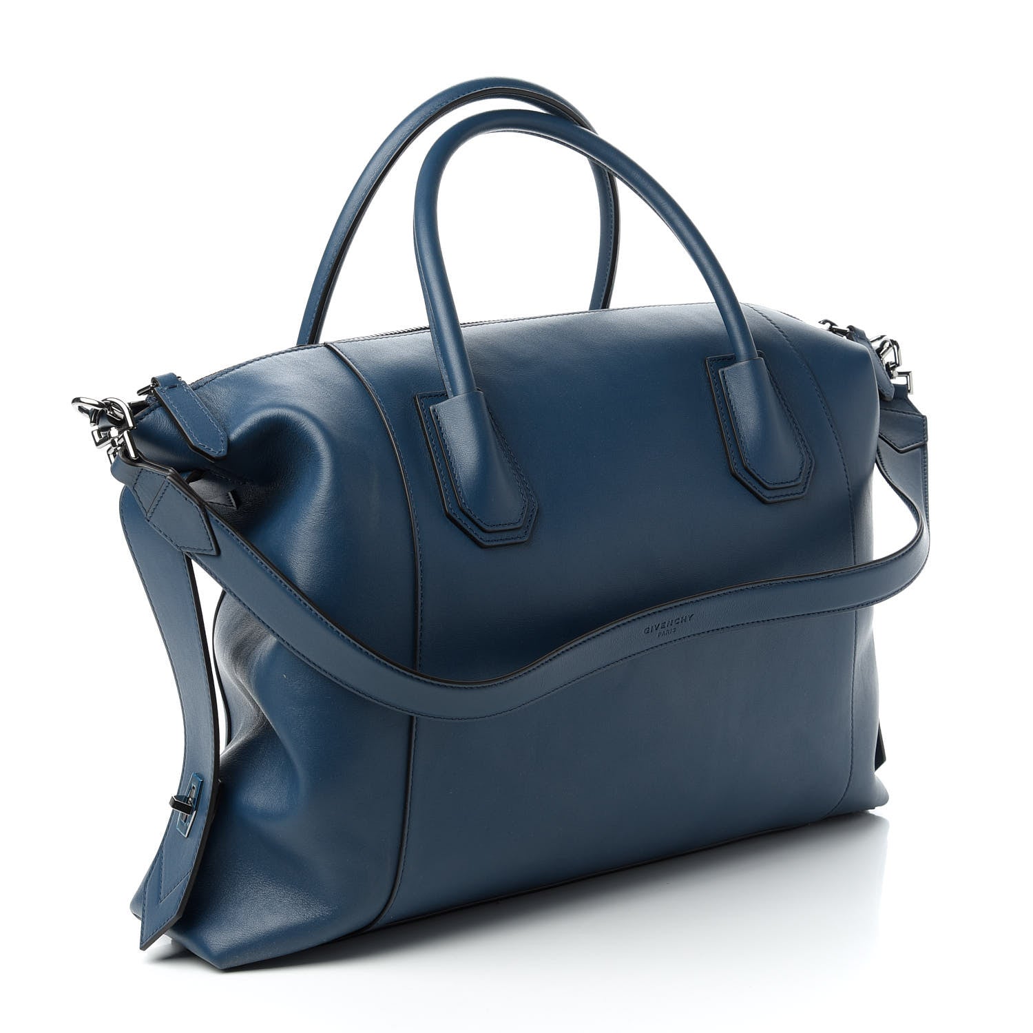 Givenchy Smooth Calfskin Medium Soft Antigona Midnight 3 of 10