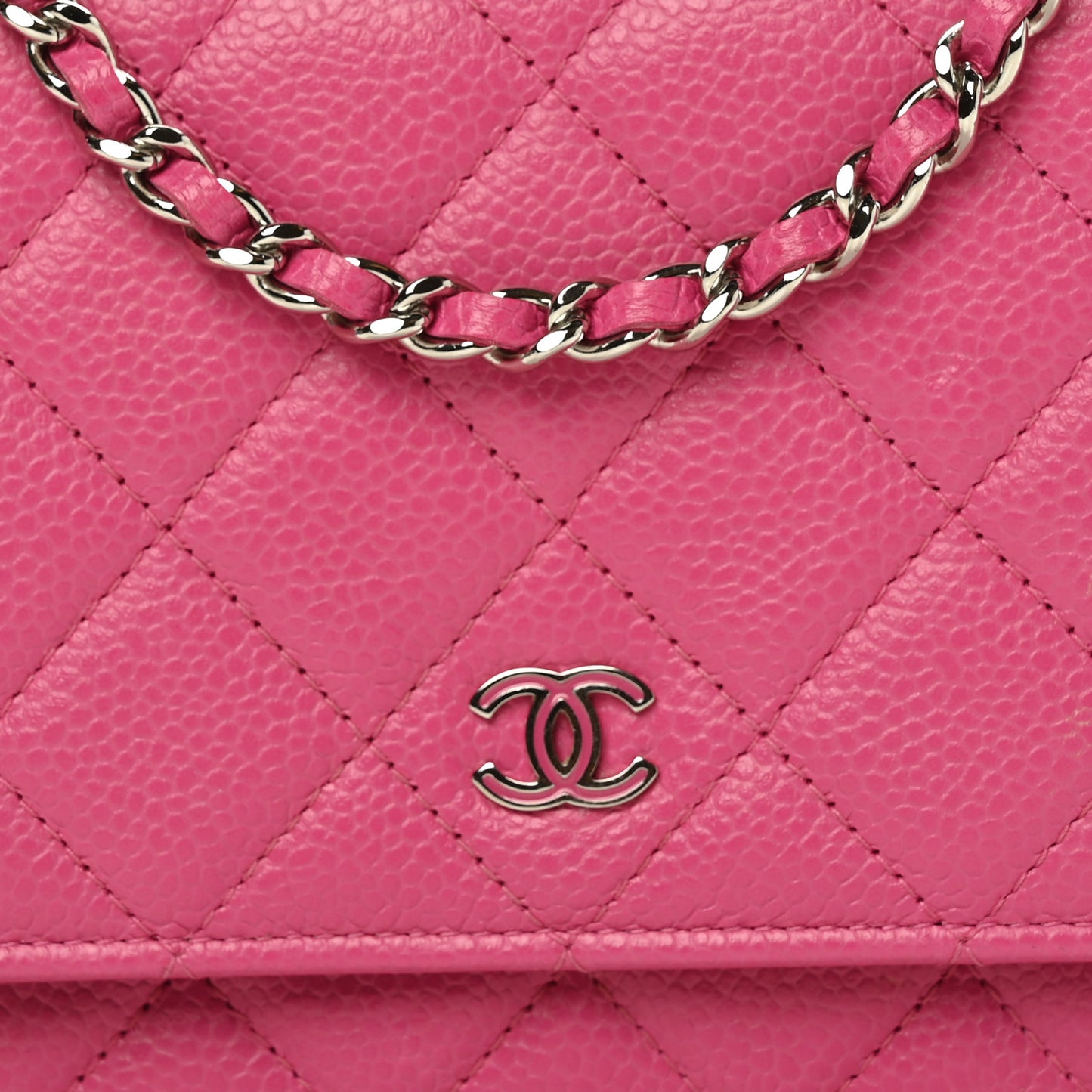 Caviar Quilted Wallet on Chain WOC Fuchsia