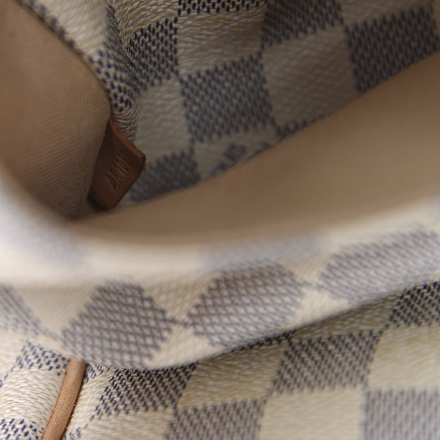 Louis Vuitton Damier Azur Totally GM 8 of 10
