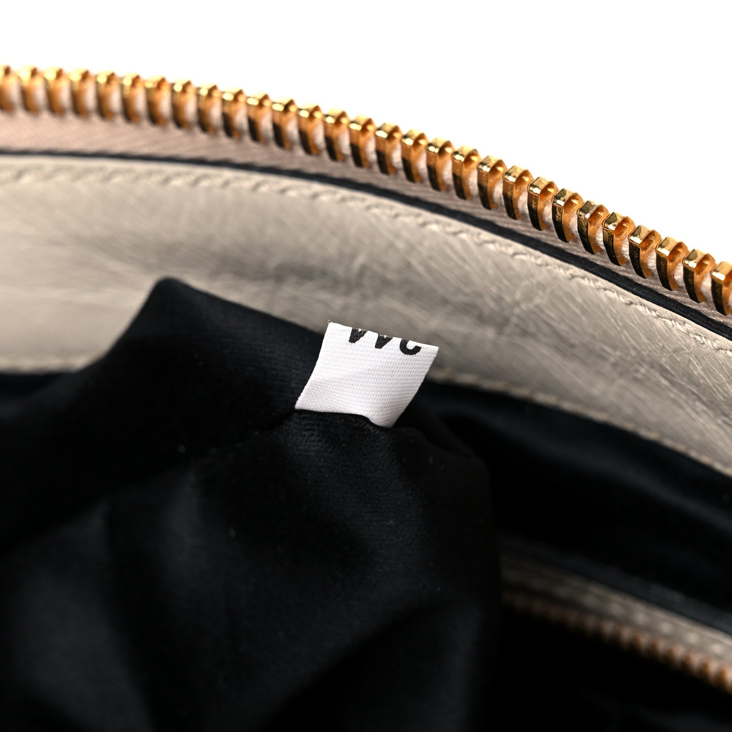 Vitello Shine Zip Tote Quarzo