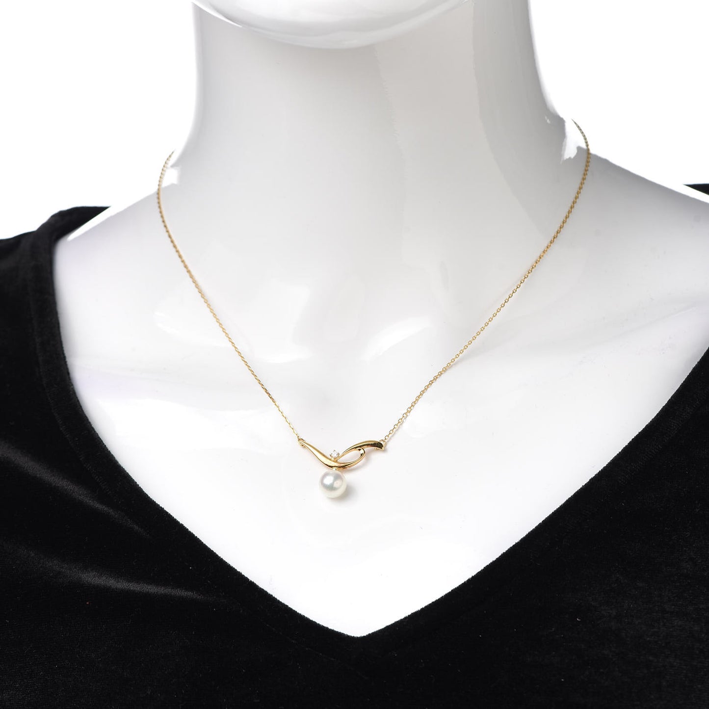 18K Yellow Gold Diamond Akoya Pearl 7mm Swirl Pendant Necklace