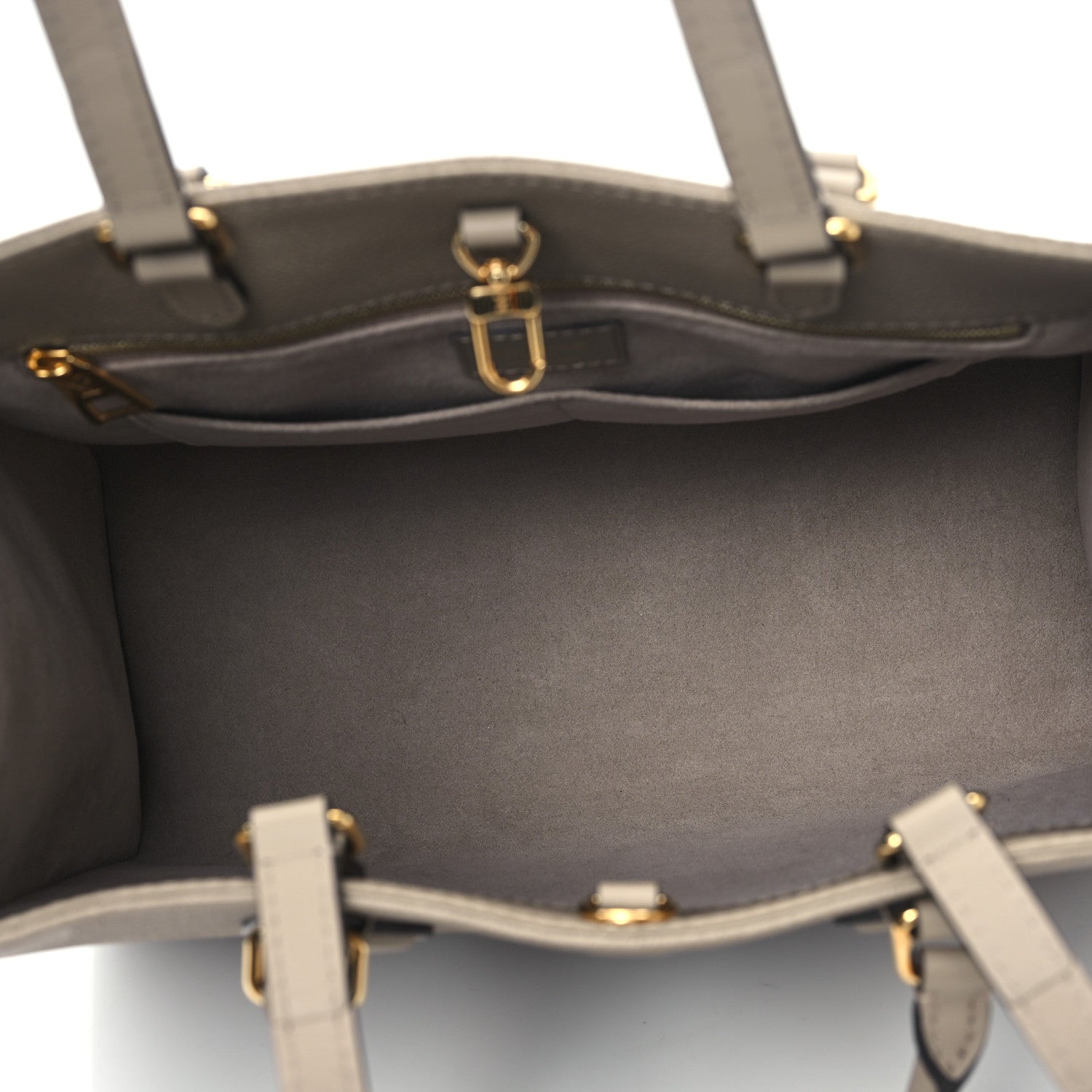 Louis Vuitton Empreinte Monogram Giant Onthego MM Tourterelle 5 of 10