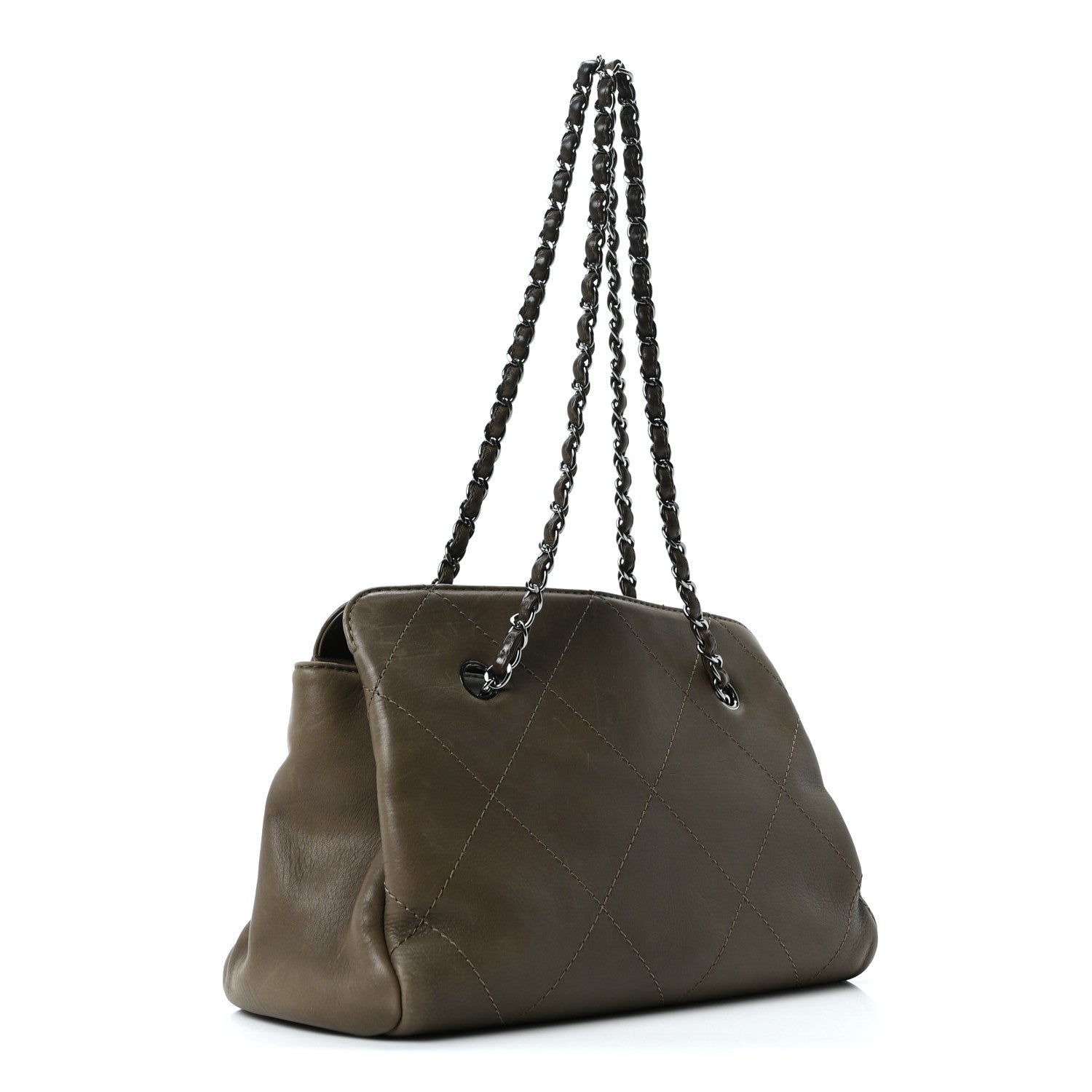Chanel Washed Calfskin Diamond Stitch Hamptons Shopping Tote Green 3 of 10
