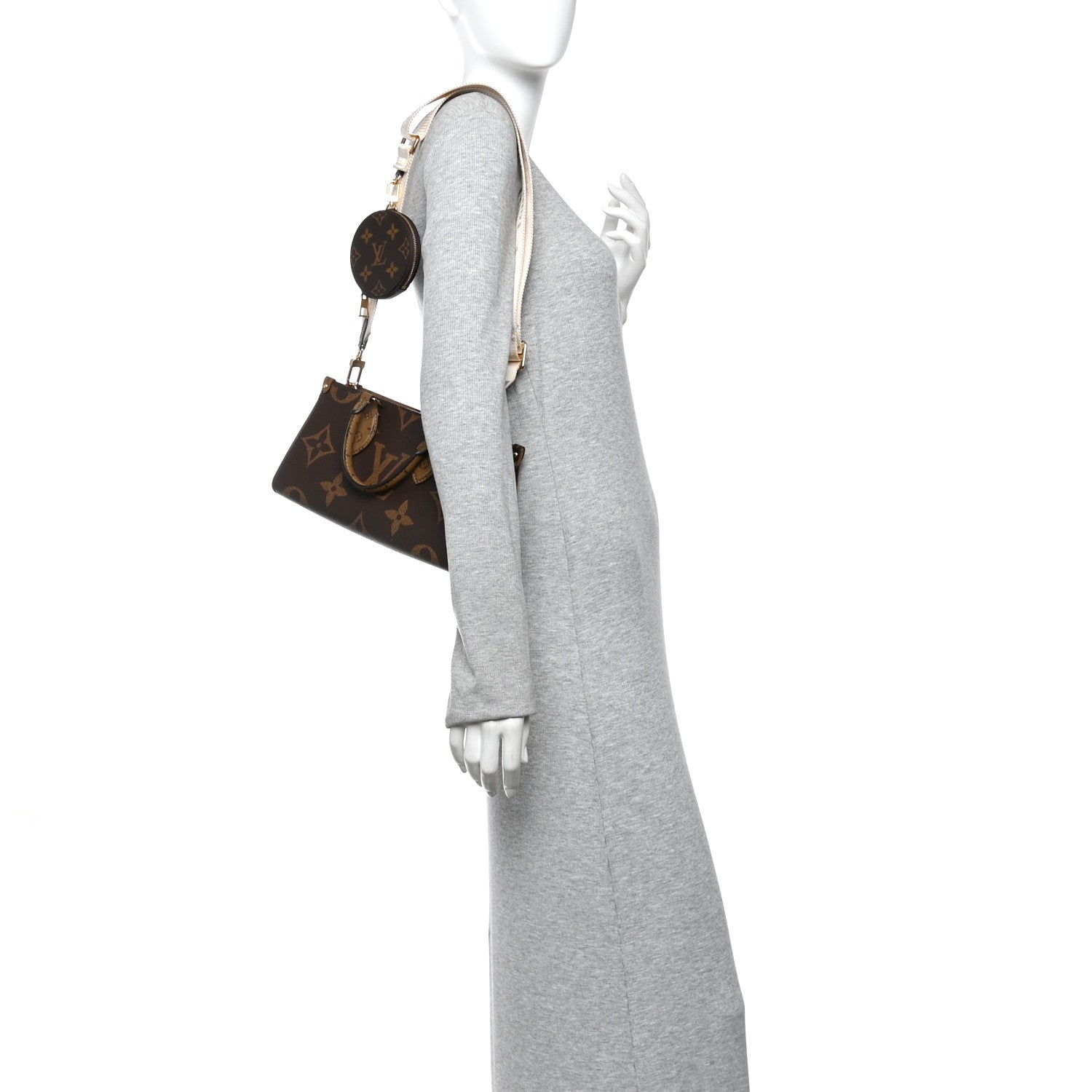 Louis Vuitton Reverse Monogram Giant OnTheGo East West 2 of 10
