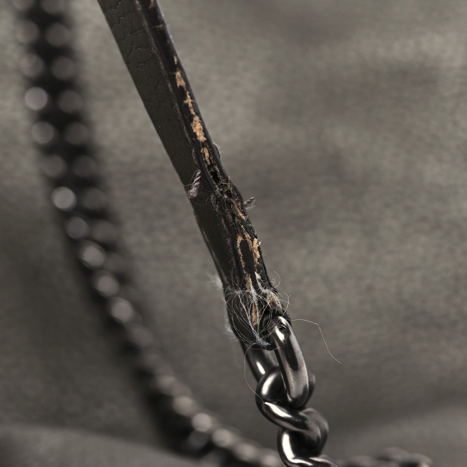 Gucci Metallic Pebbled Calfskin Medium Soho Chain Shoulder Bag Sasso 10 of 12