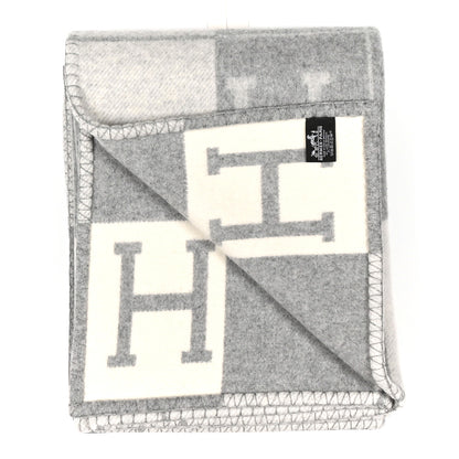 Hermes Wool Cashmere Avalon III Throw Blanket Ecru Gris Clair 2 of 3