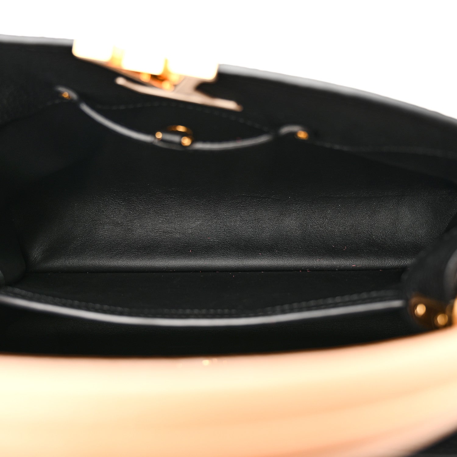 Louis Vuitton Taurillon Capucines PM Black Arizona 5 of 11