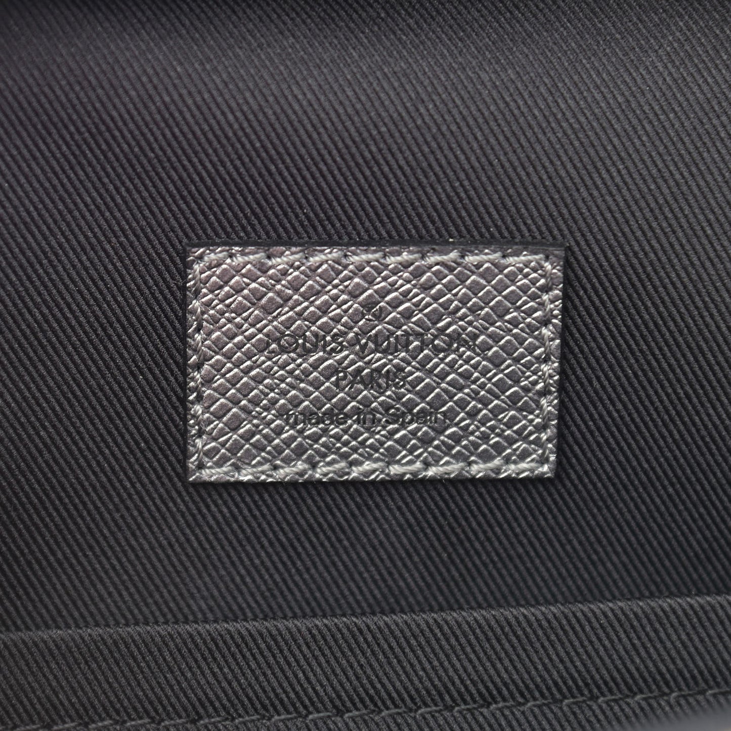 Taigarama Outdoor Slingbag Gunmetal Silver