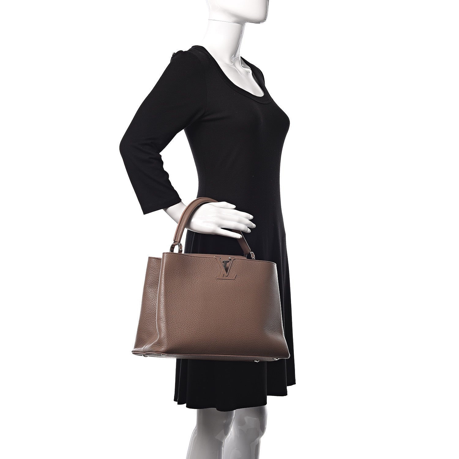 Louis Vuitton Taurillon Capucines MM Galet 4 of 17