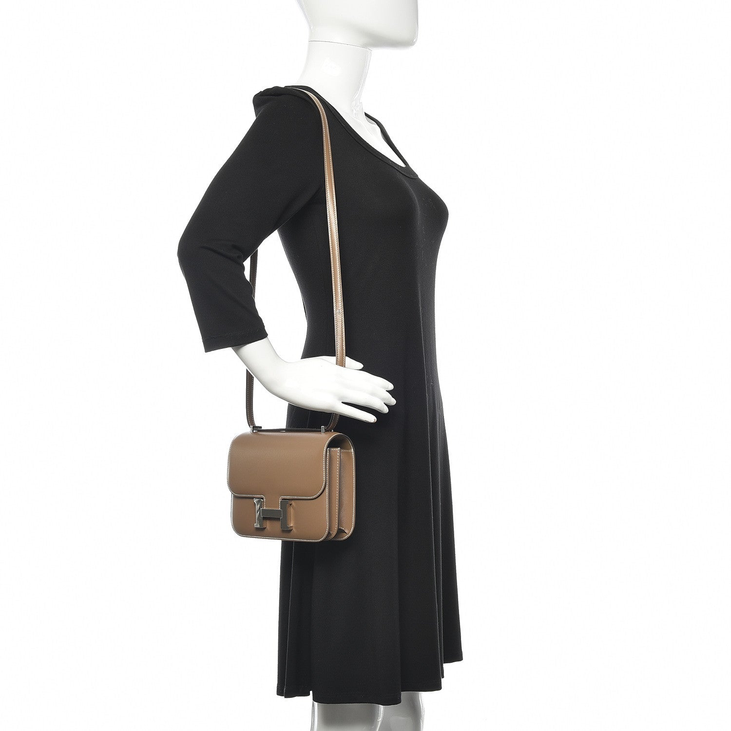 Hermes Tadelakt Constance 18 Etoupe 2 of 14