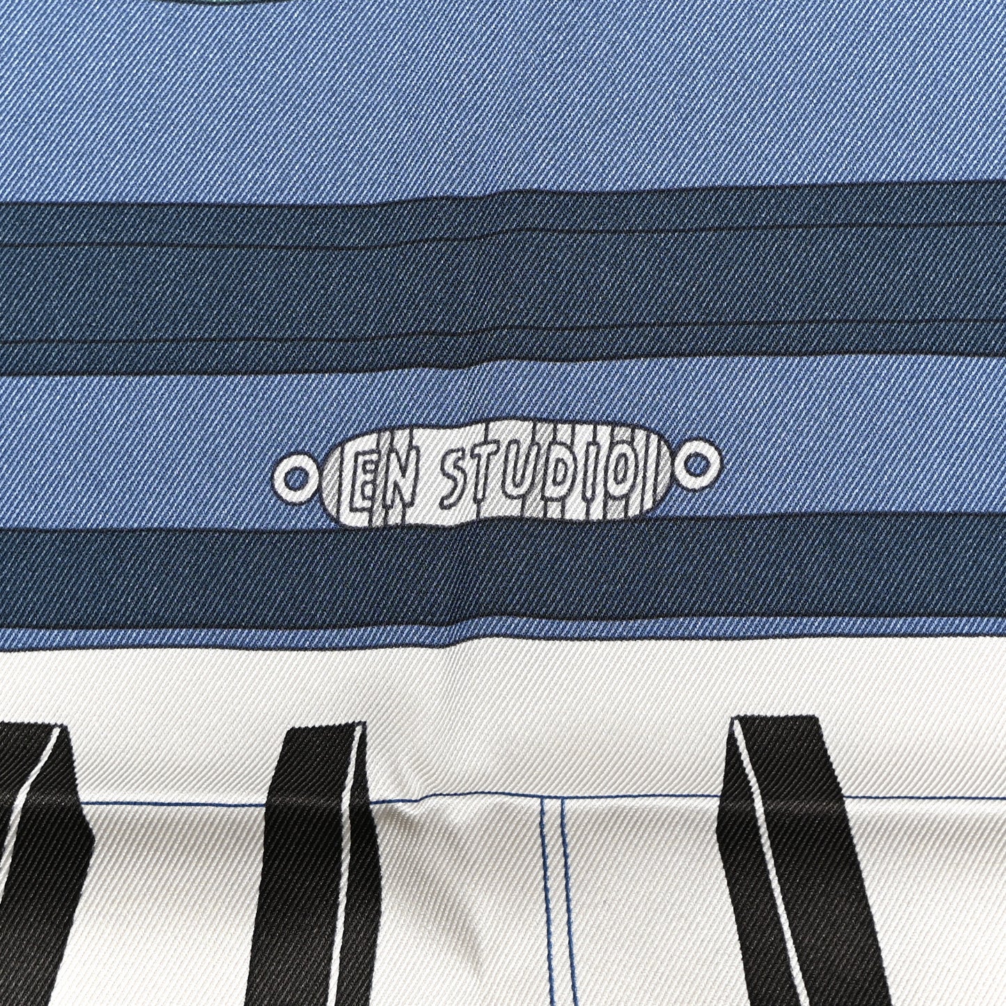 Silk Carres En Studio Scarf 70 Bleu Nuit White Vert
