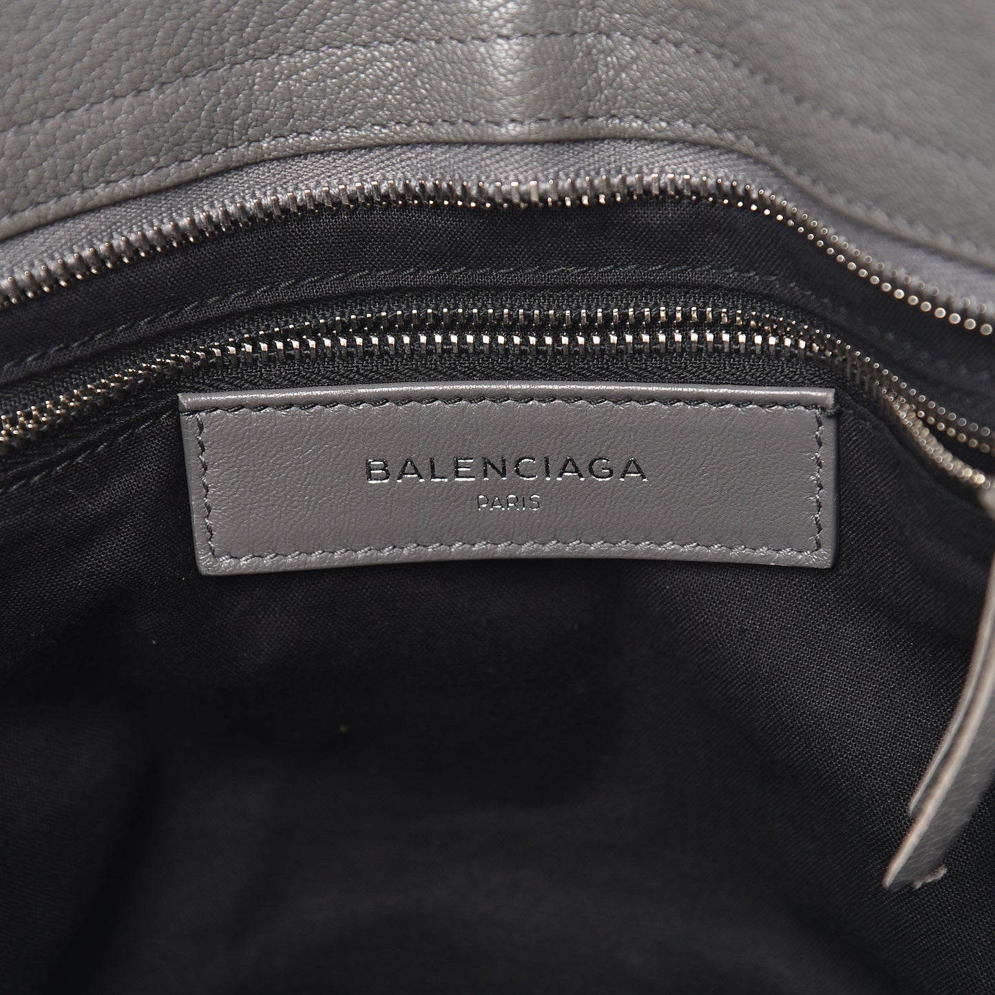 Chevre Silver Metallic Edge Hardware City Gris Acier