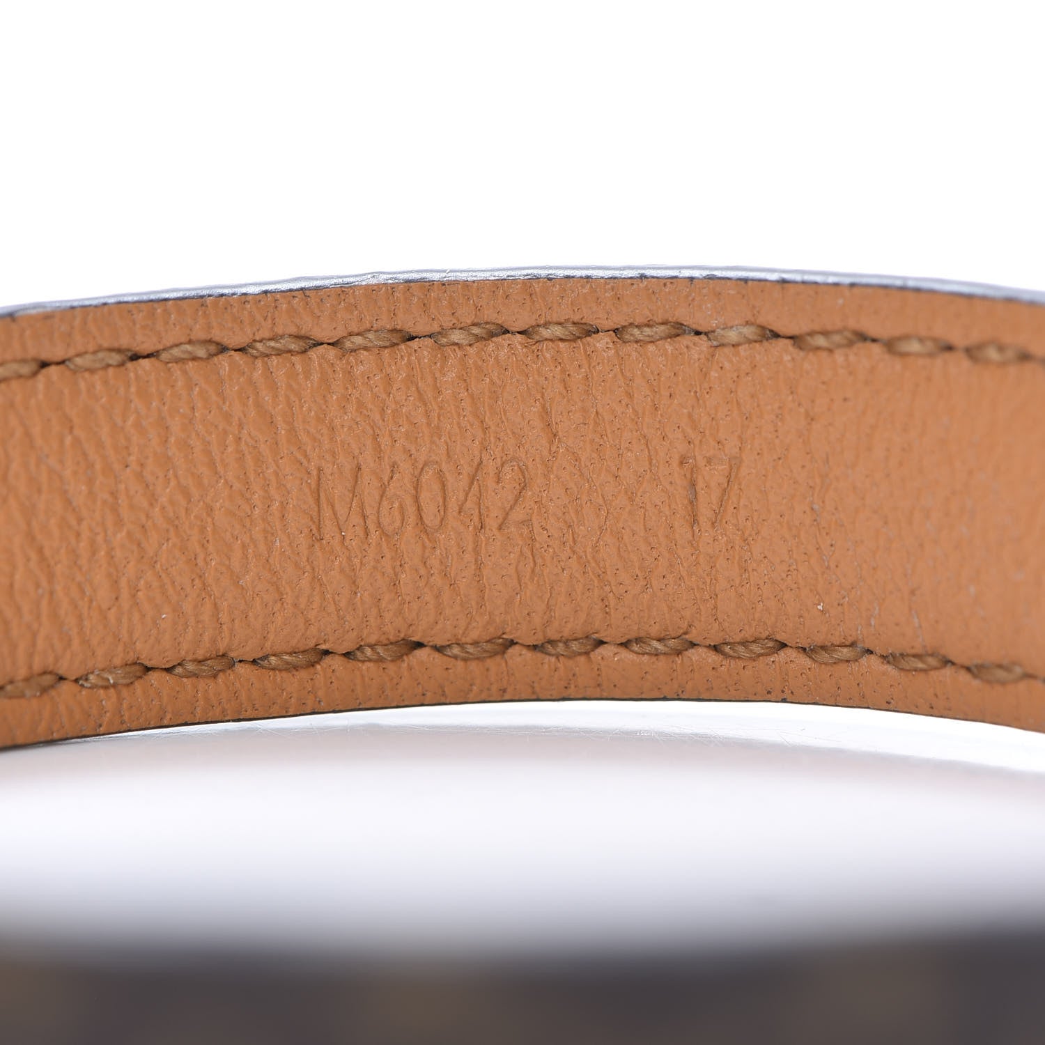 Louis Vuitton Monogram Essential V Bracelet 17 6 of 8