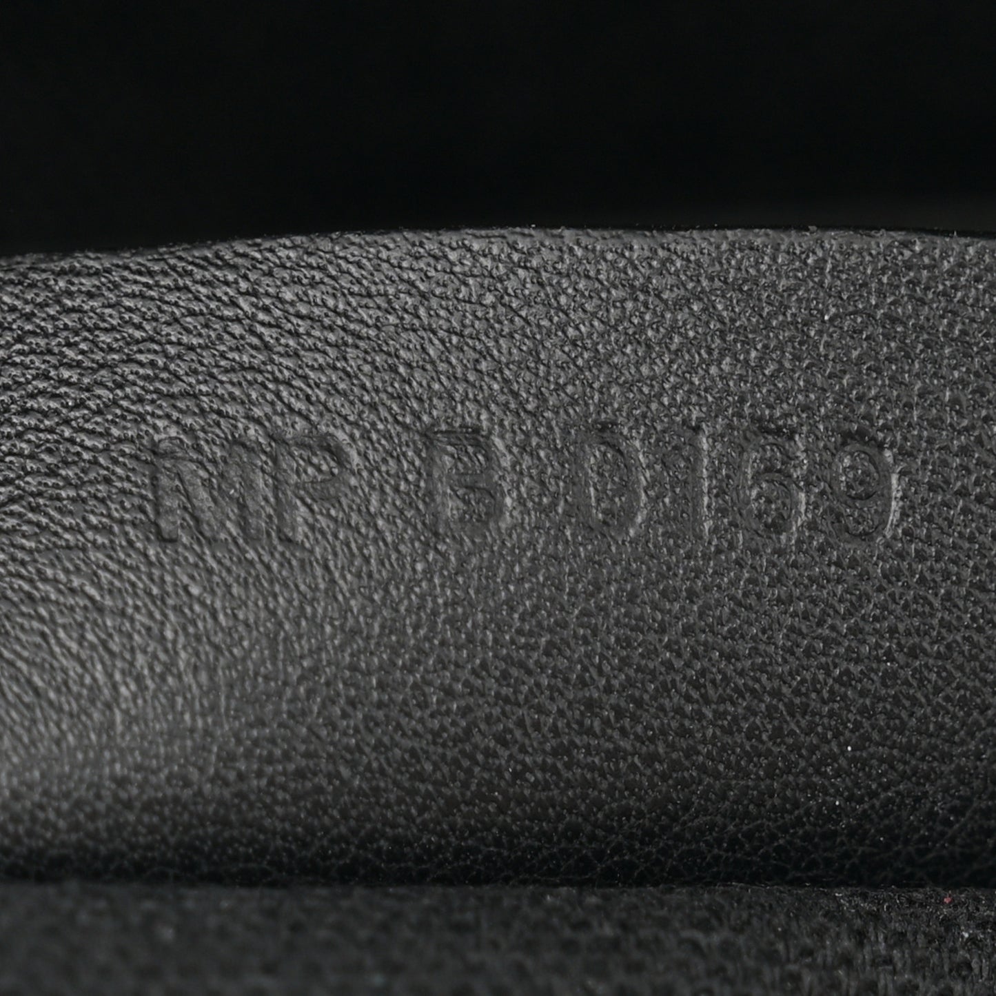 Calfskin Signature Logo Small Antigona Black