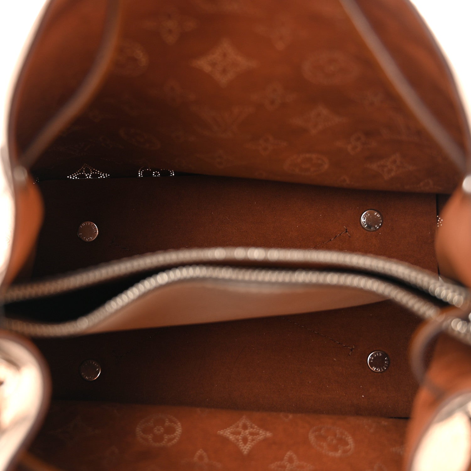 Louis Vuitton Mahina Muria Creme 5 of 9