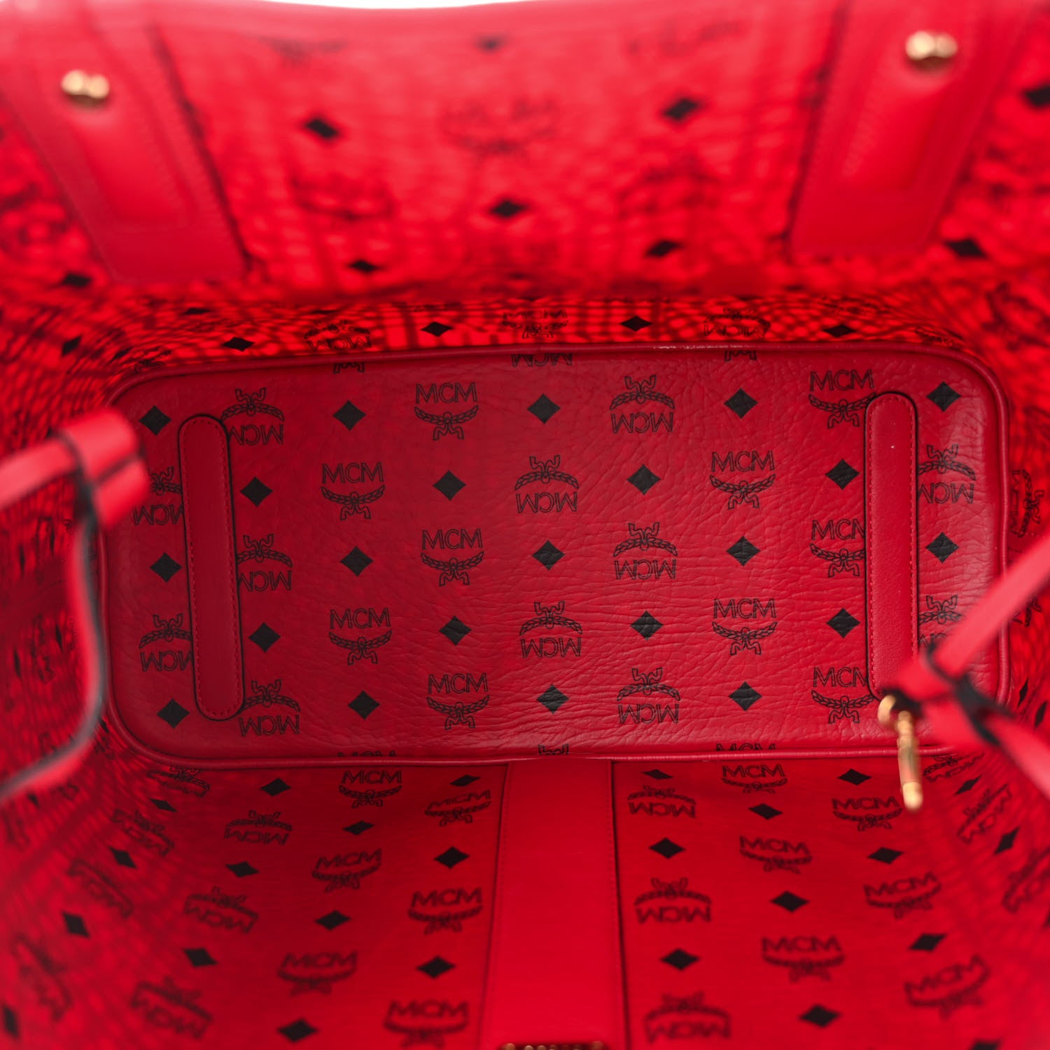 MCM Visetos Medium Liz Reversible Shopper Tote Ruby Red 9 of 17