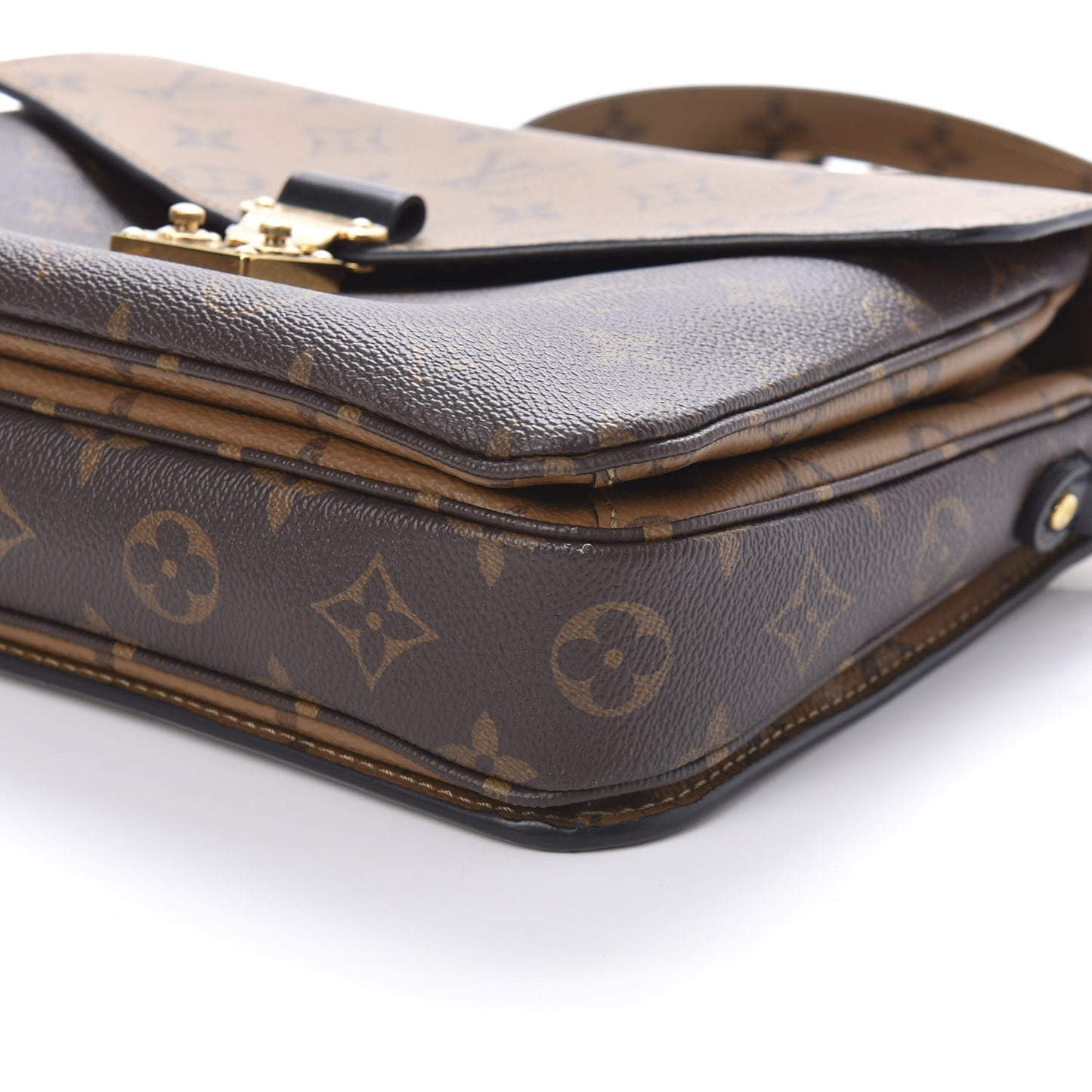Reverse Monogram Pochette Metis