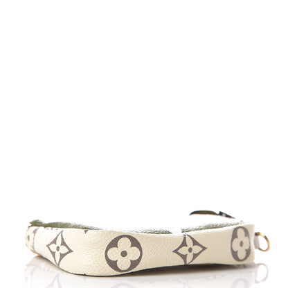 Louis Vuitton Monogram Giant Micro Pochette Accessories Kaki White 4 of 7